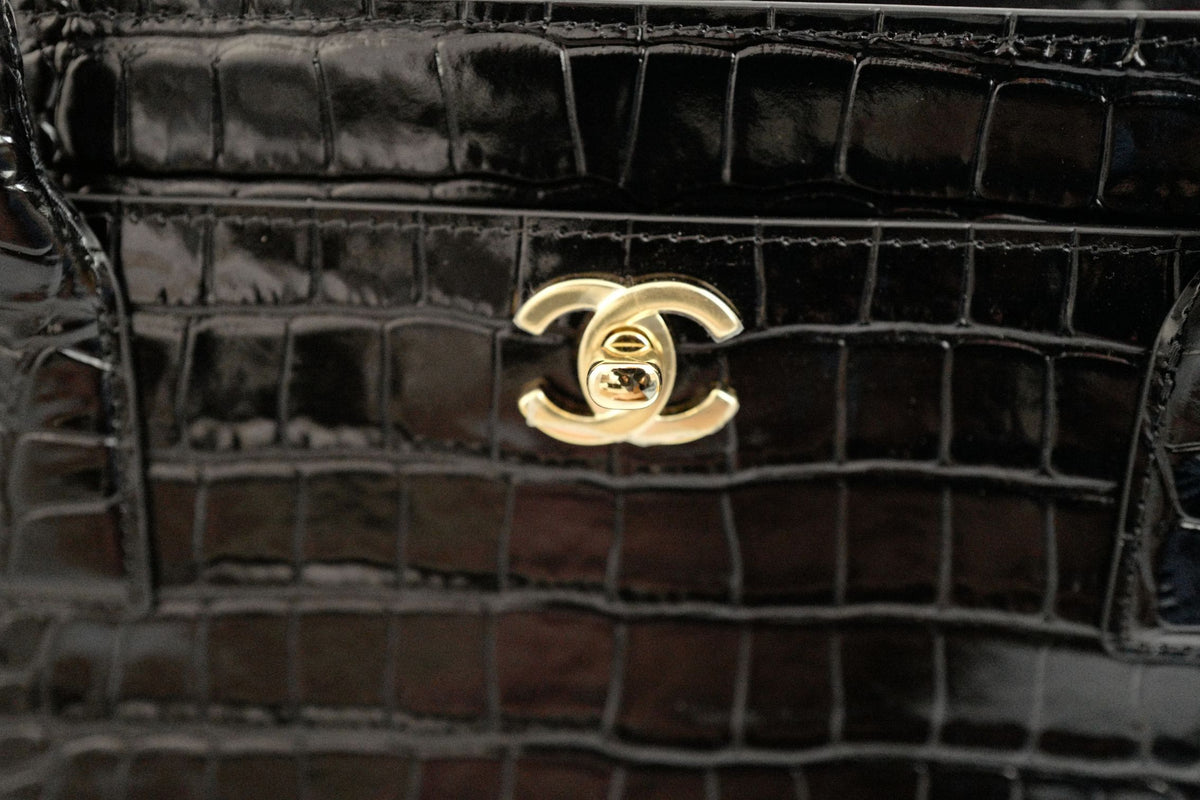 NEW Chanel 26K Matthieu Blazy's Small Tote Black Croc Embossed Calfskin GHW