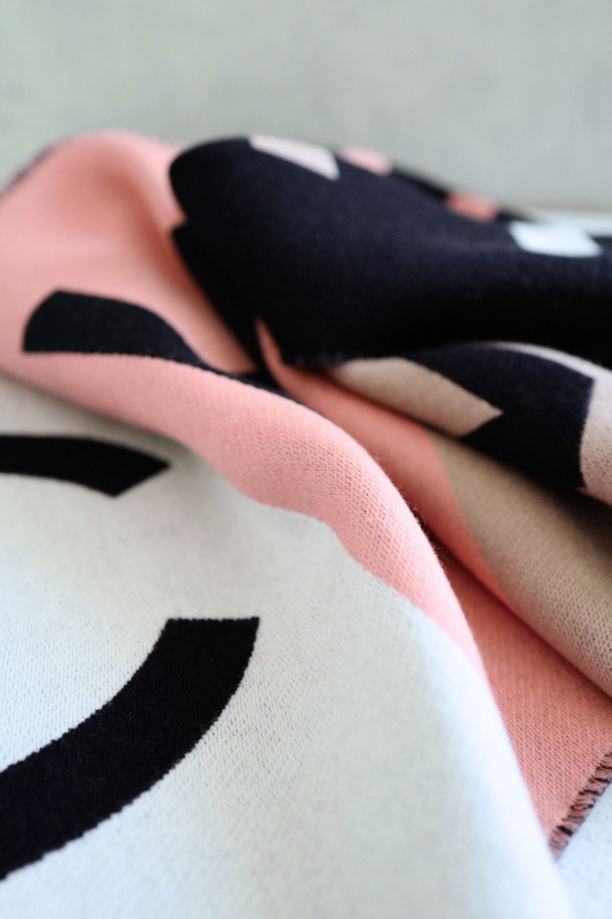 NEW Chanel 25C Wool Shawl Scarf CC Logo Dark Navy Ecru