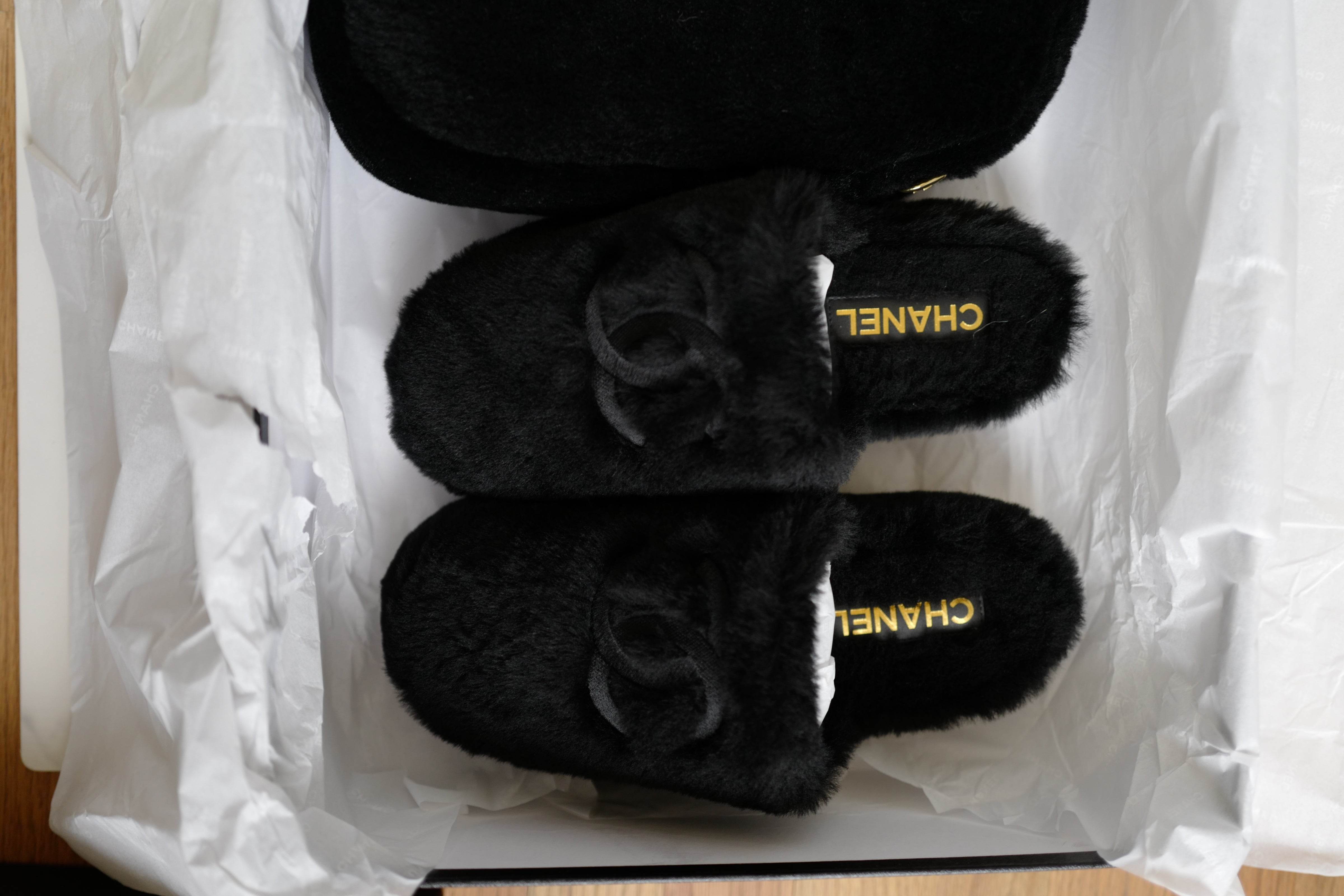 NEW Chanel 24B Mules Shearling in Black with Pouch Size 37