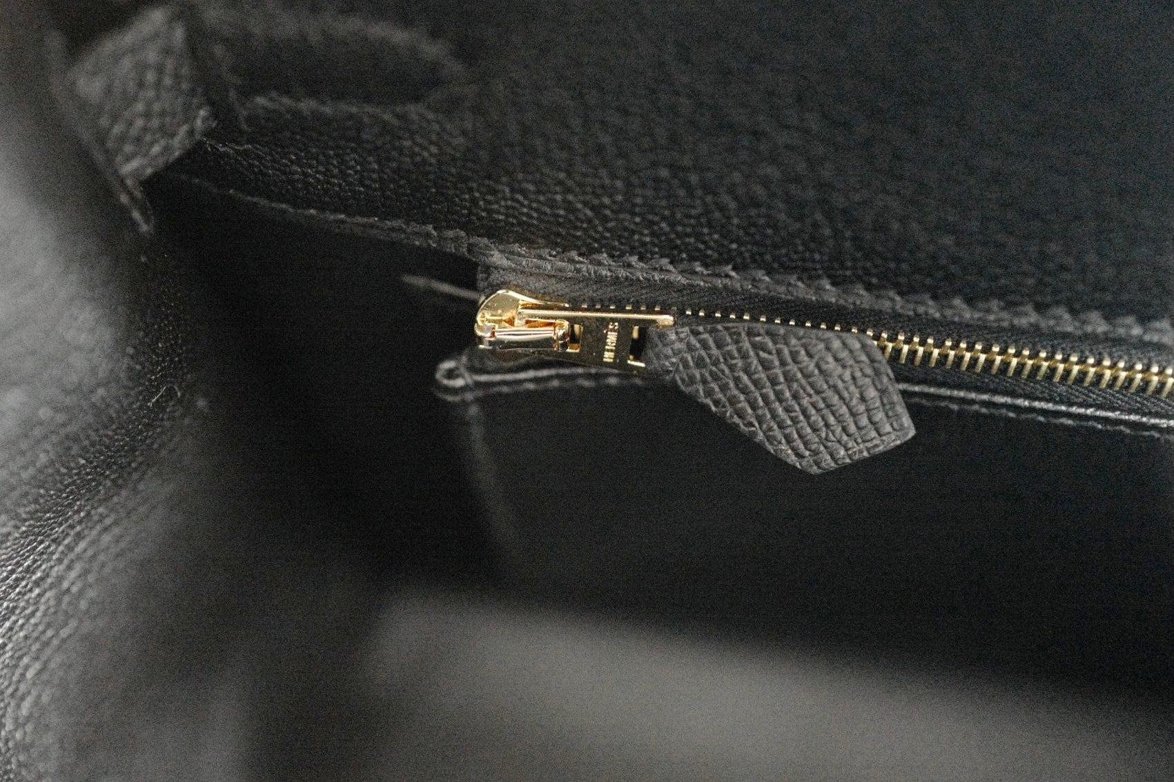 Hermès Birkin 25 Black Epsom Sellier Gold Hardware Z Stamp 2021