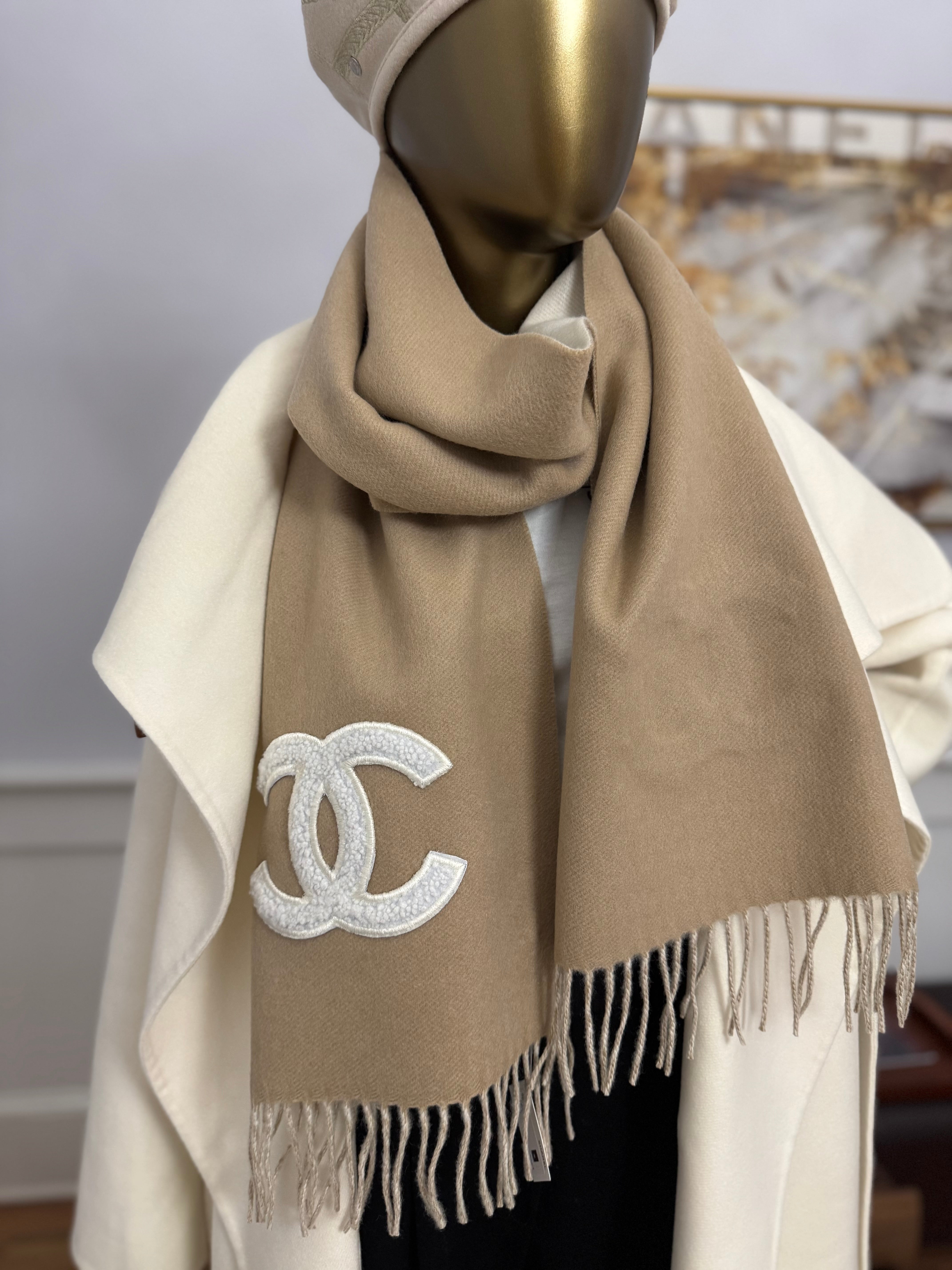 NEW Chanel 24K Coco Neige Cashmere & Shearling Lambskin Shawl in Beige & Ecru