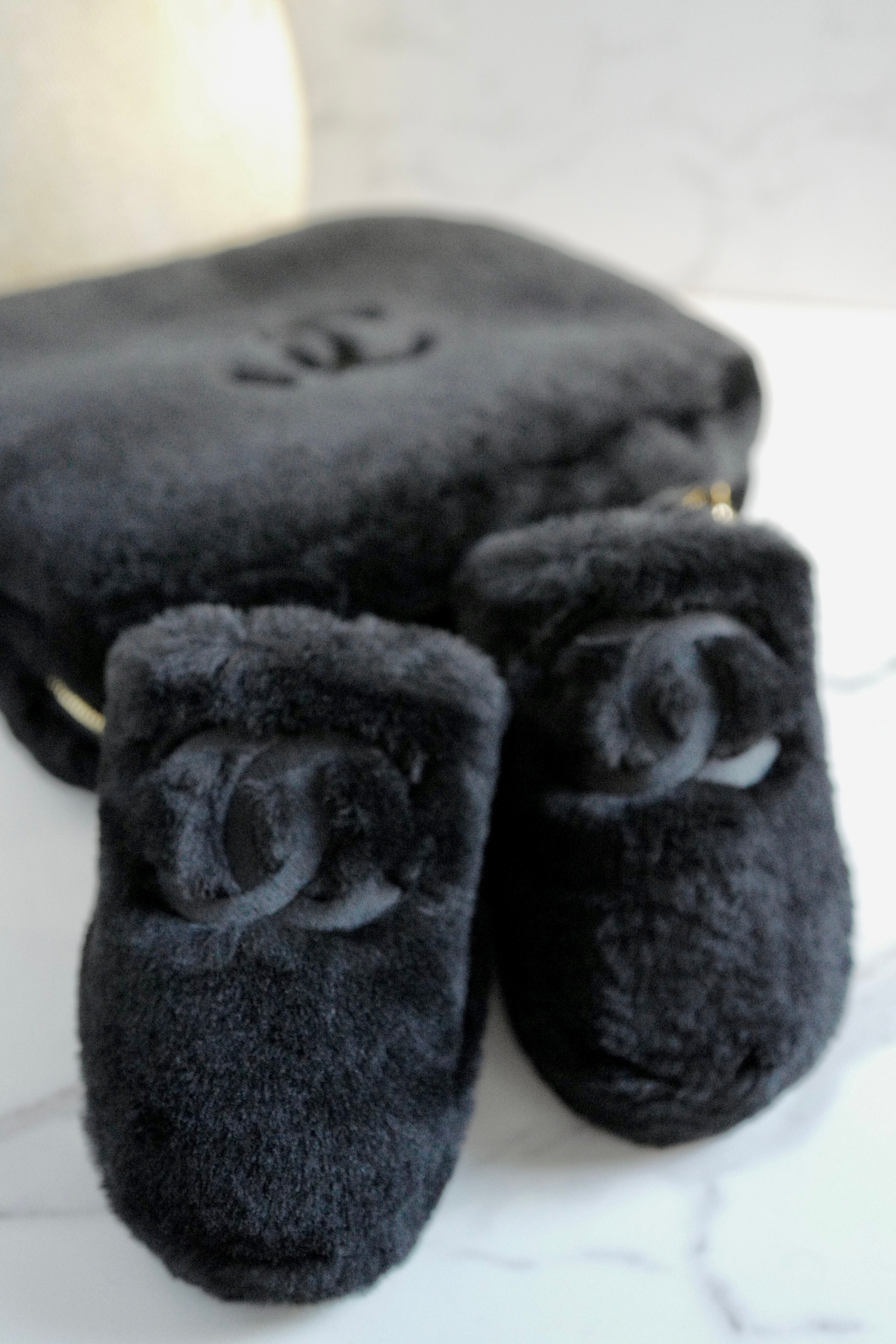 NEW Chanel 24B Mules Shearling in Black with Pouch Size 37