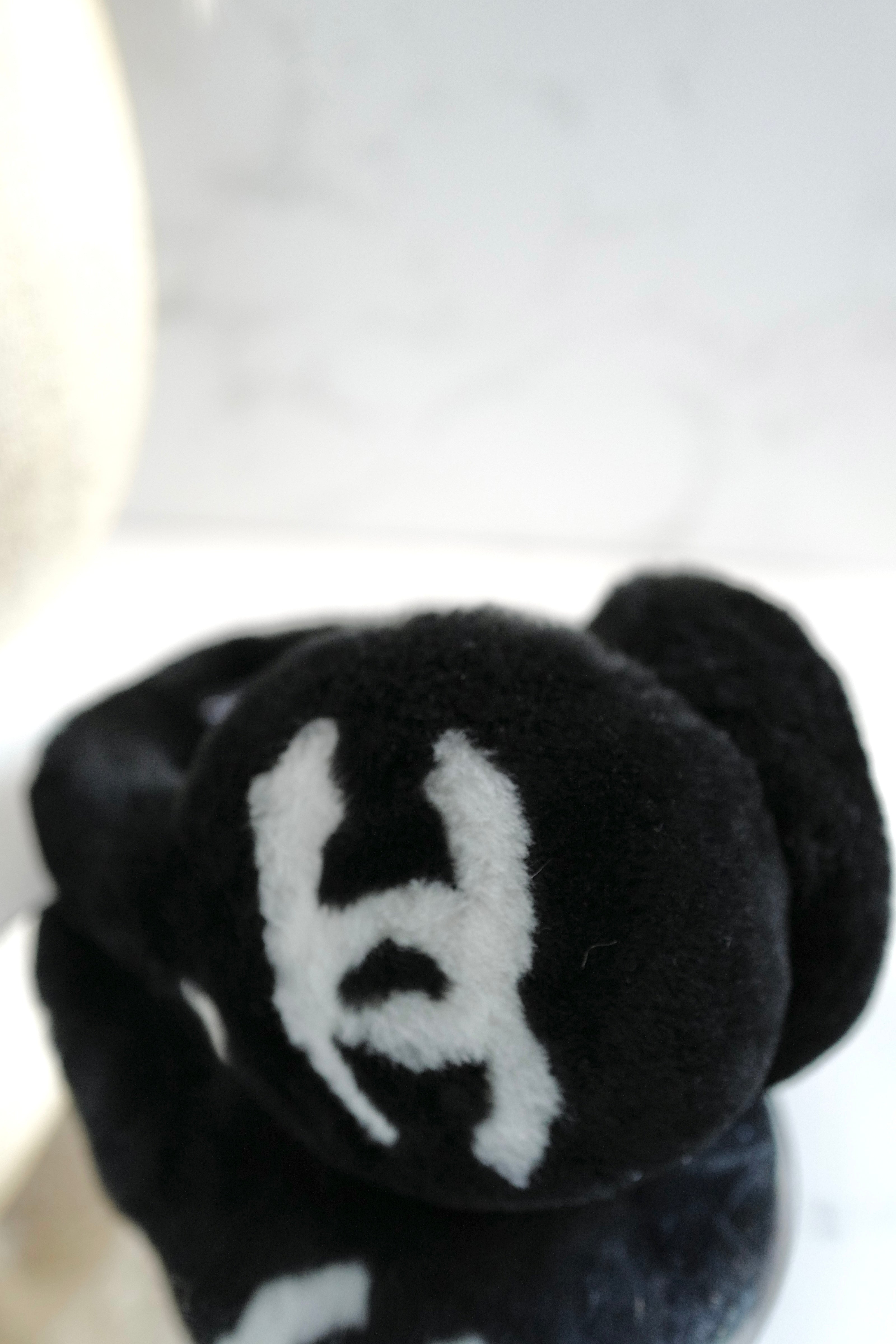 NEW Chanel Coco Neige 2024/2025 Black White CC Logo Shearling Earmuffs