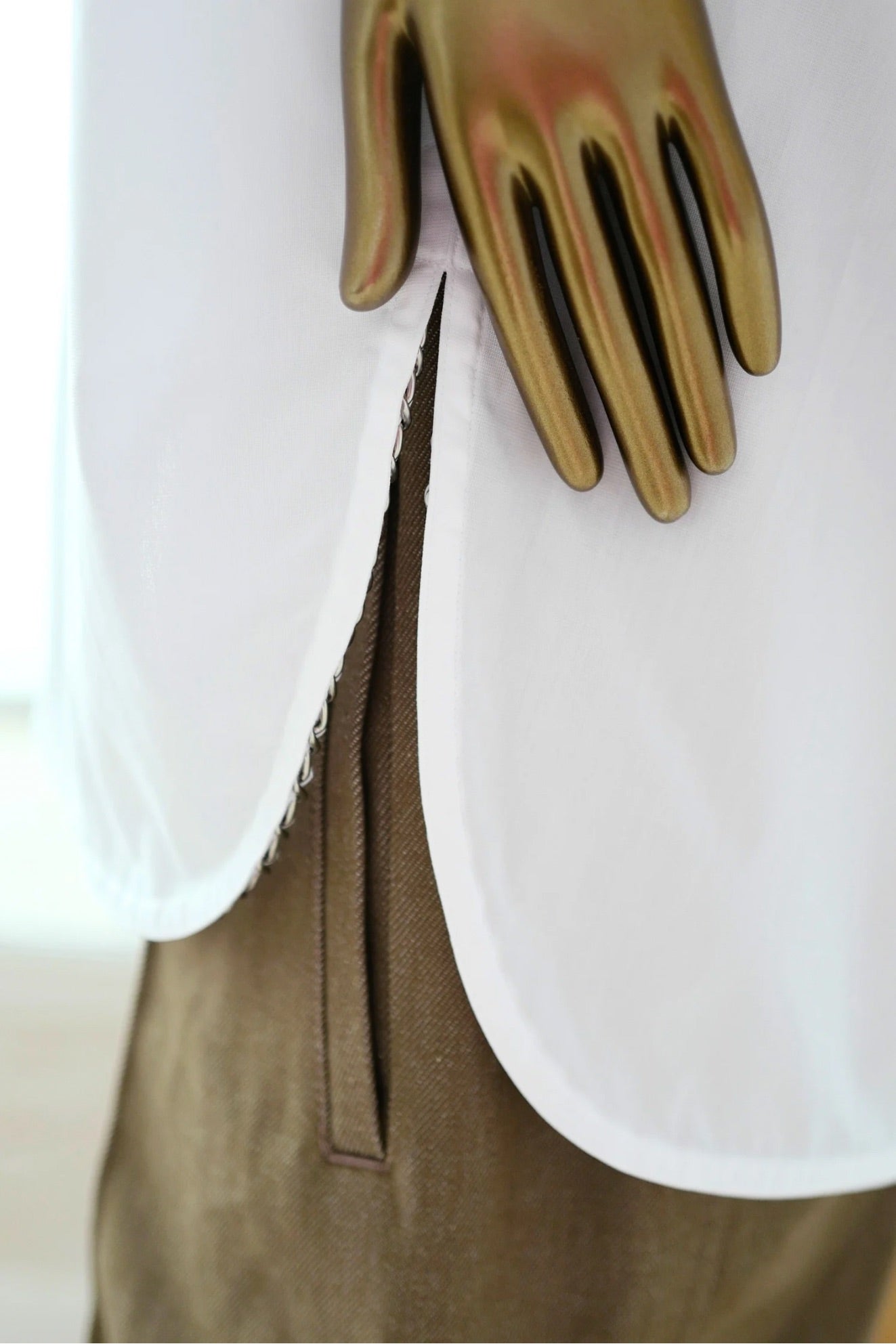 Chanel 26s Long Sleeved Shirt White Cotton with Chain Size 36 Matthieu Blazy’s Spring Summer 2026