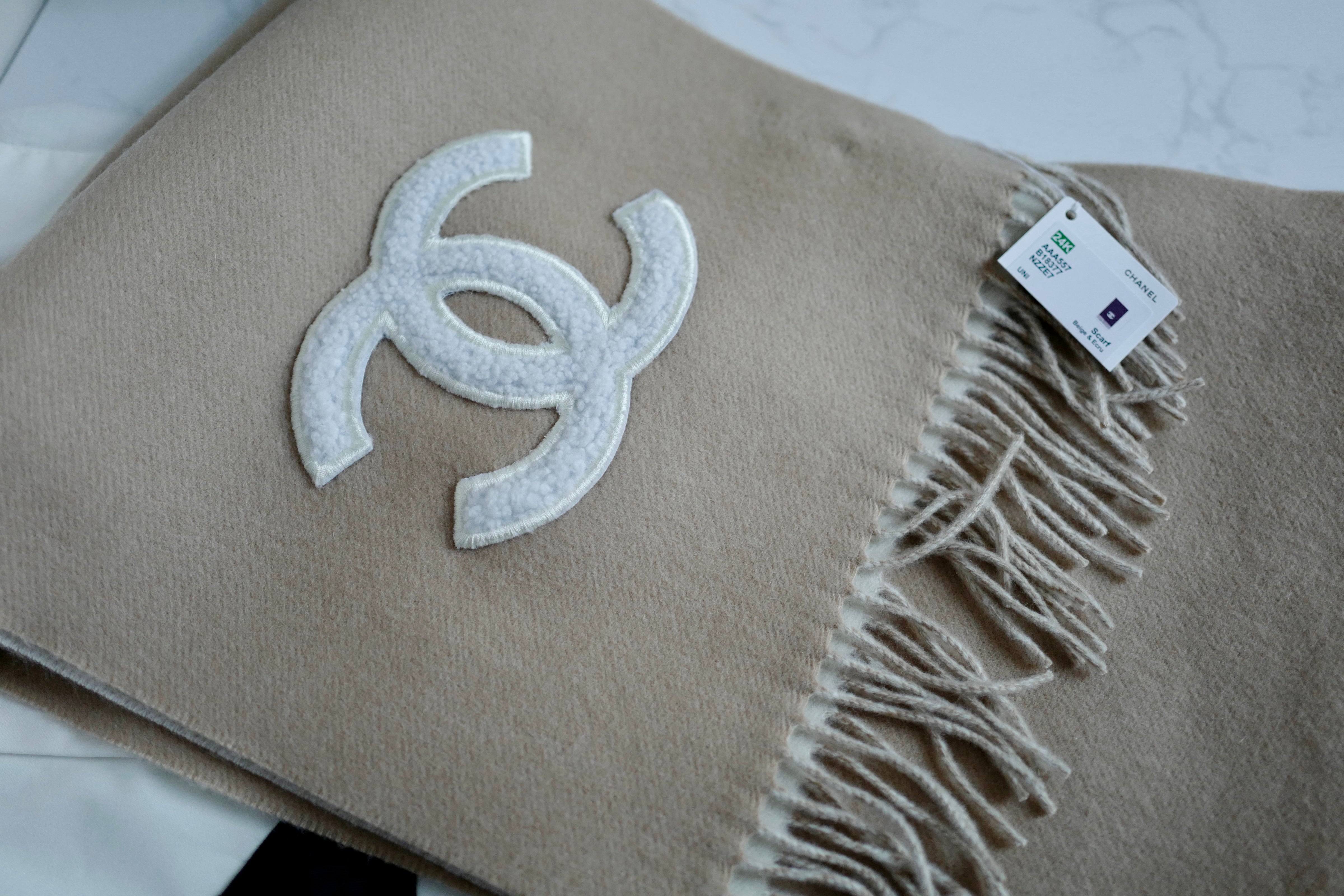 NEW Chanel 24K Coco Neige Cashmere & Shearling Lambskin Shawl in Beige & Ecru