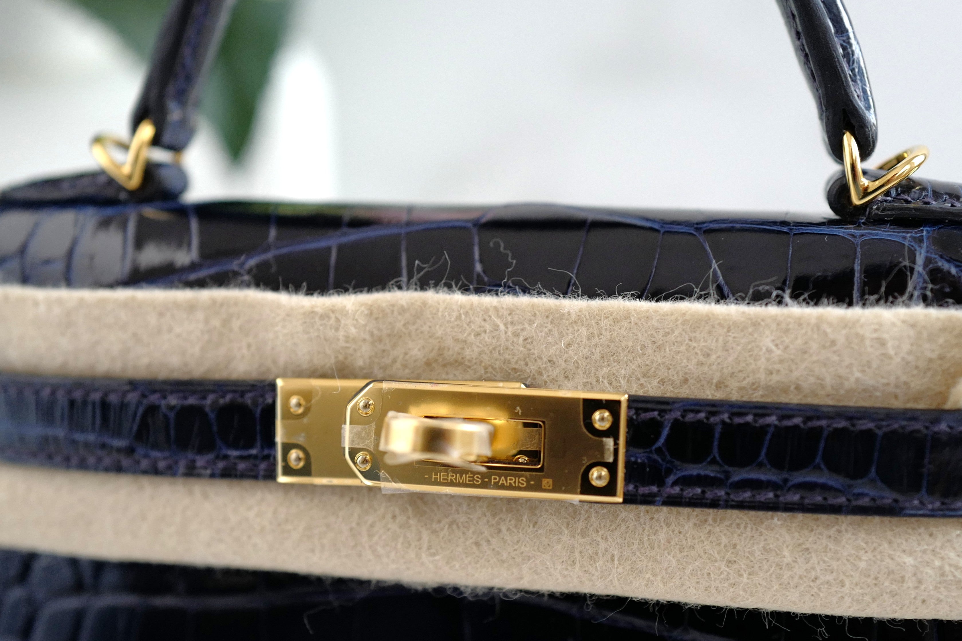 BNIB Hermes Mini Kelly Marine Shiny Alligator Gold Hardware