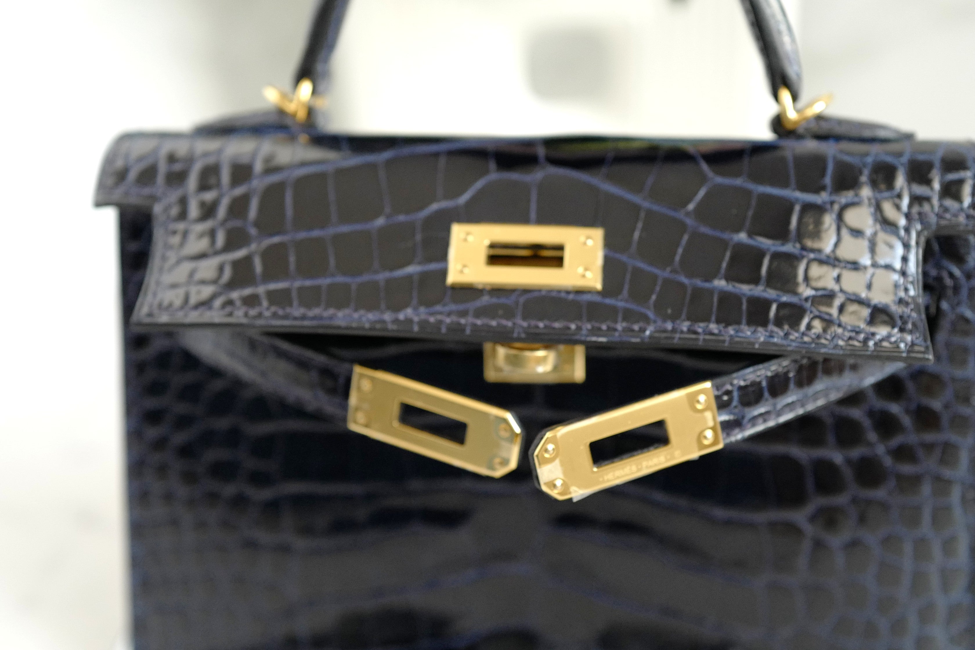 BNIB Hermes Mini Kelly Marine Shiny Alligator Gold Hardware