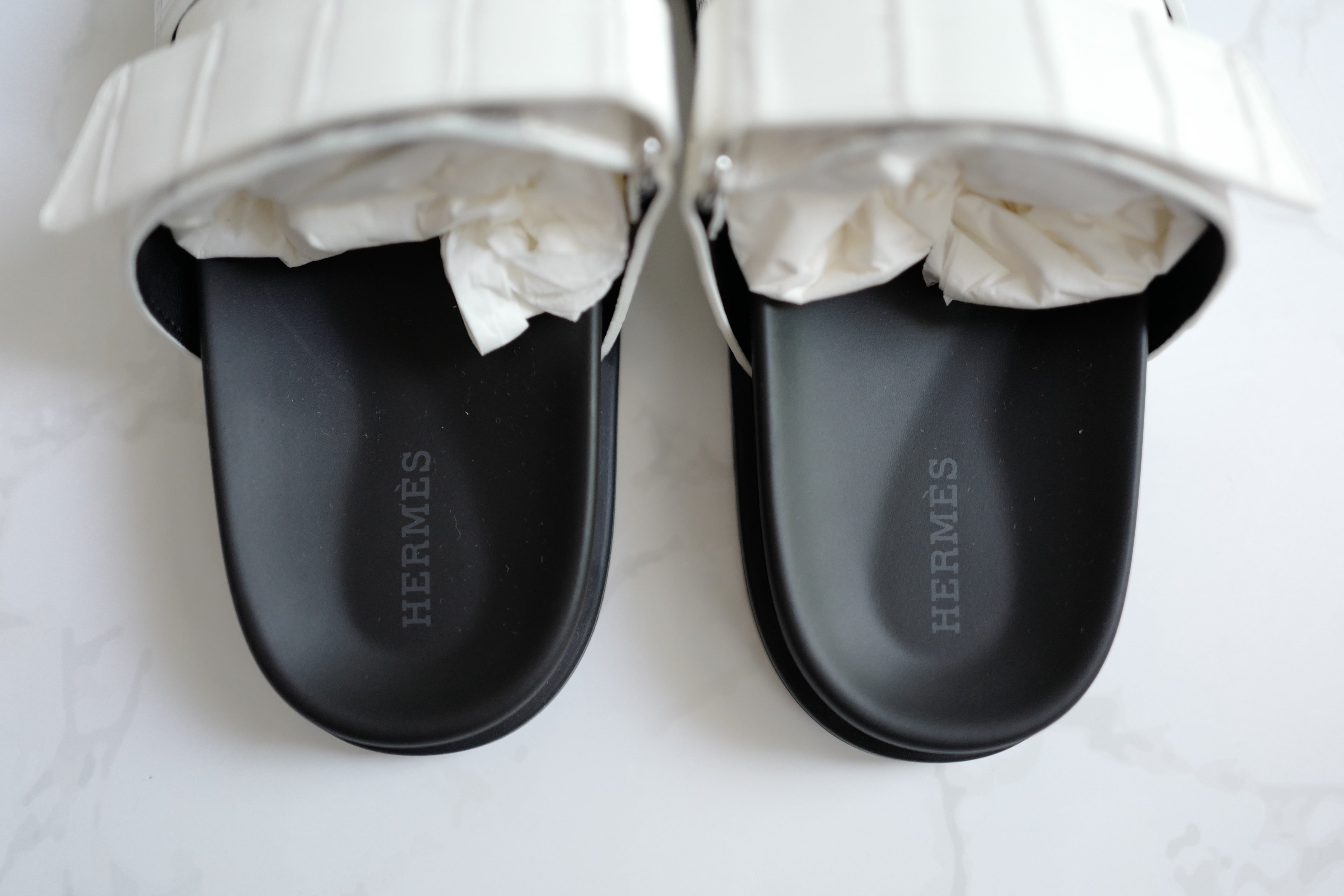 BNIB HERMÈS Chypre Sandals White Niloticus Crocodile Himalaya - Size 38
