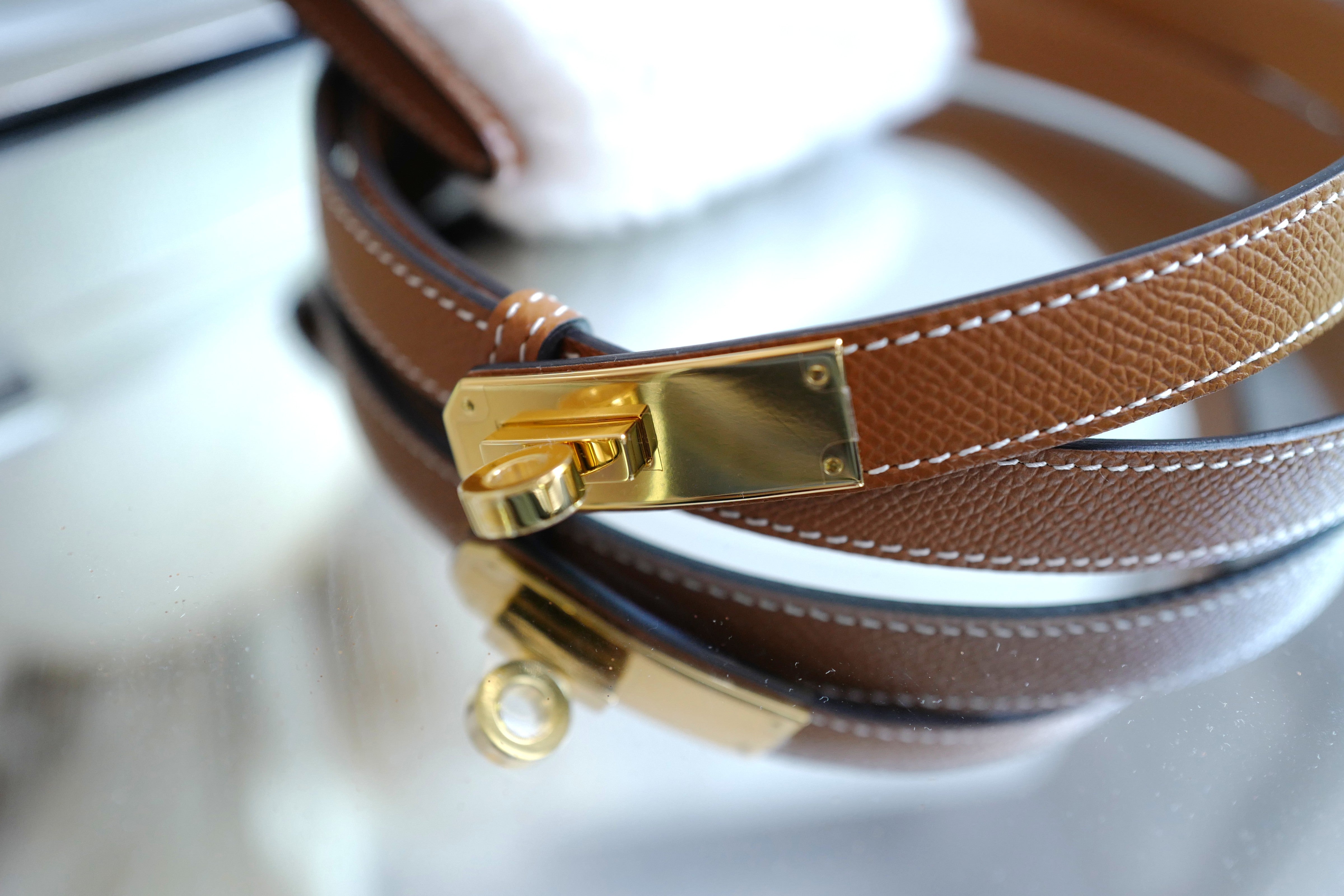 Brand NEW Hermès Kelly 18 Teddy Pocket in Gold / Ecru GHW W