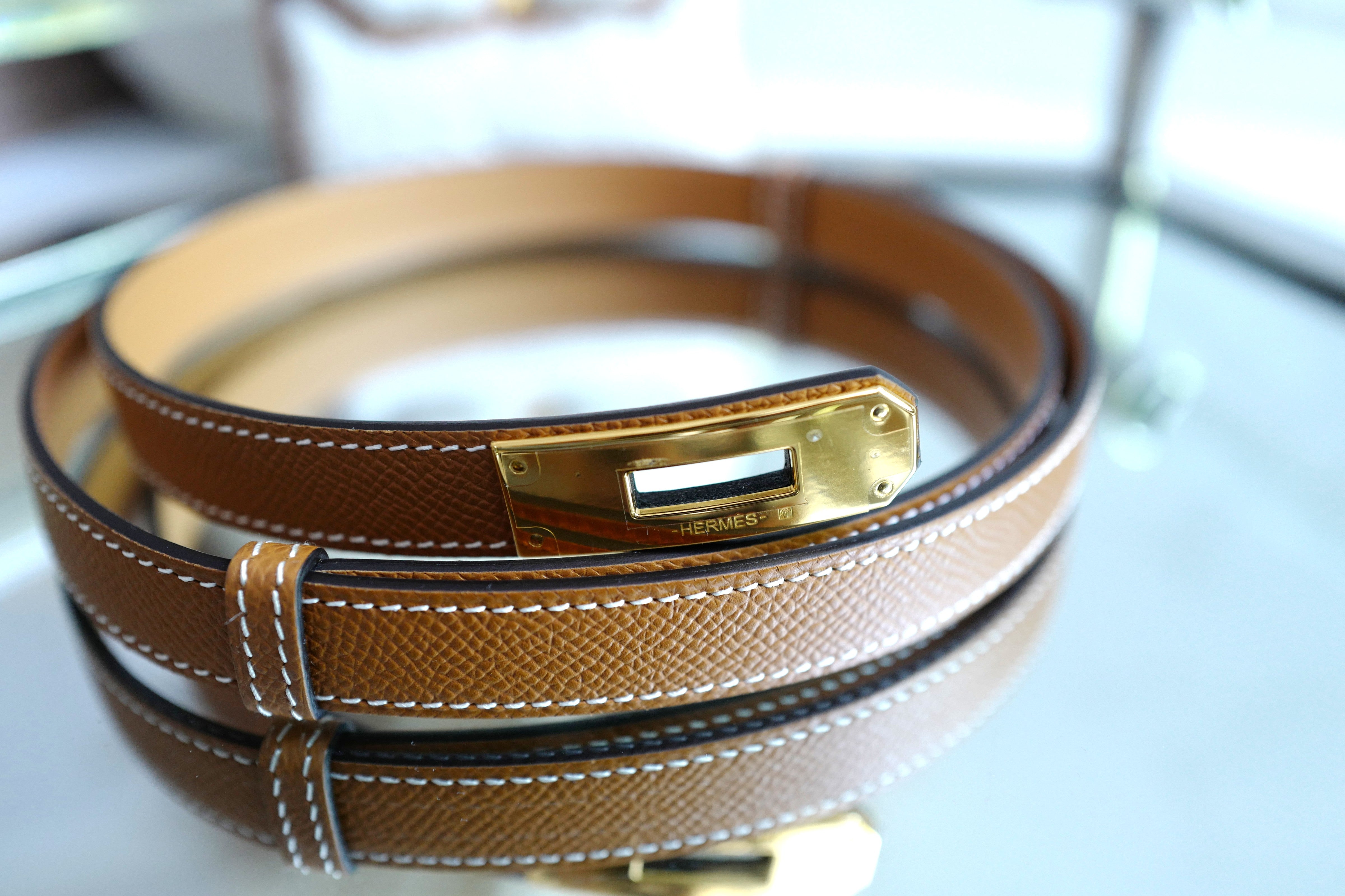 Brand NEW Hermès Kelly 18 Teddy Pocket in Gold / Ecru GHW W