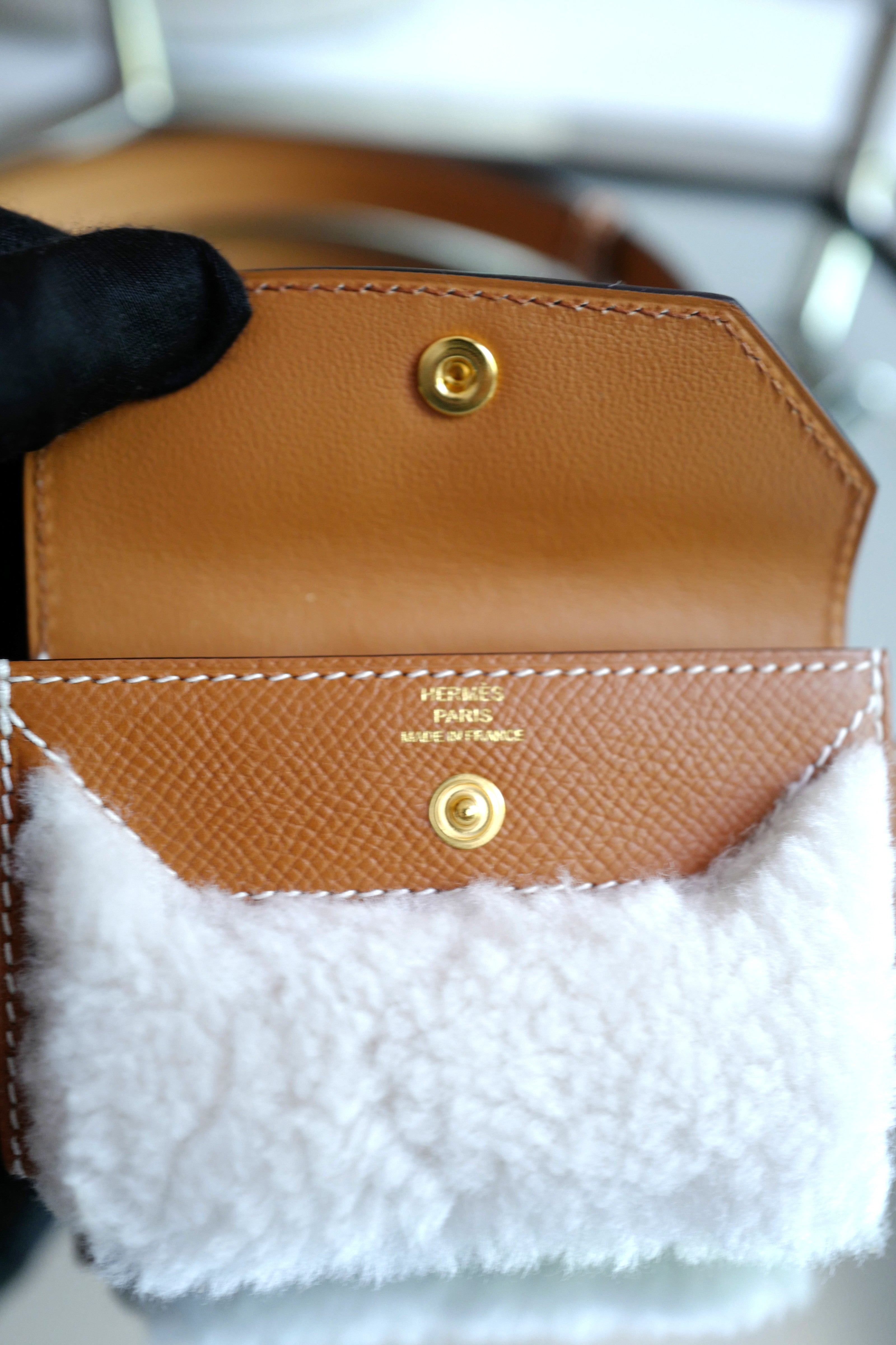 Brand NEW Hermès Kelly 18 Teddy Pocket in Gold / Ecru GHW W Stamp 2025