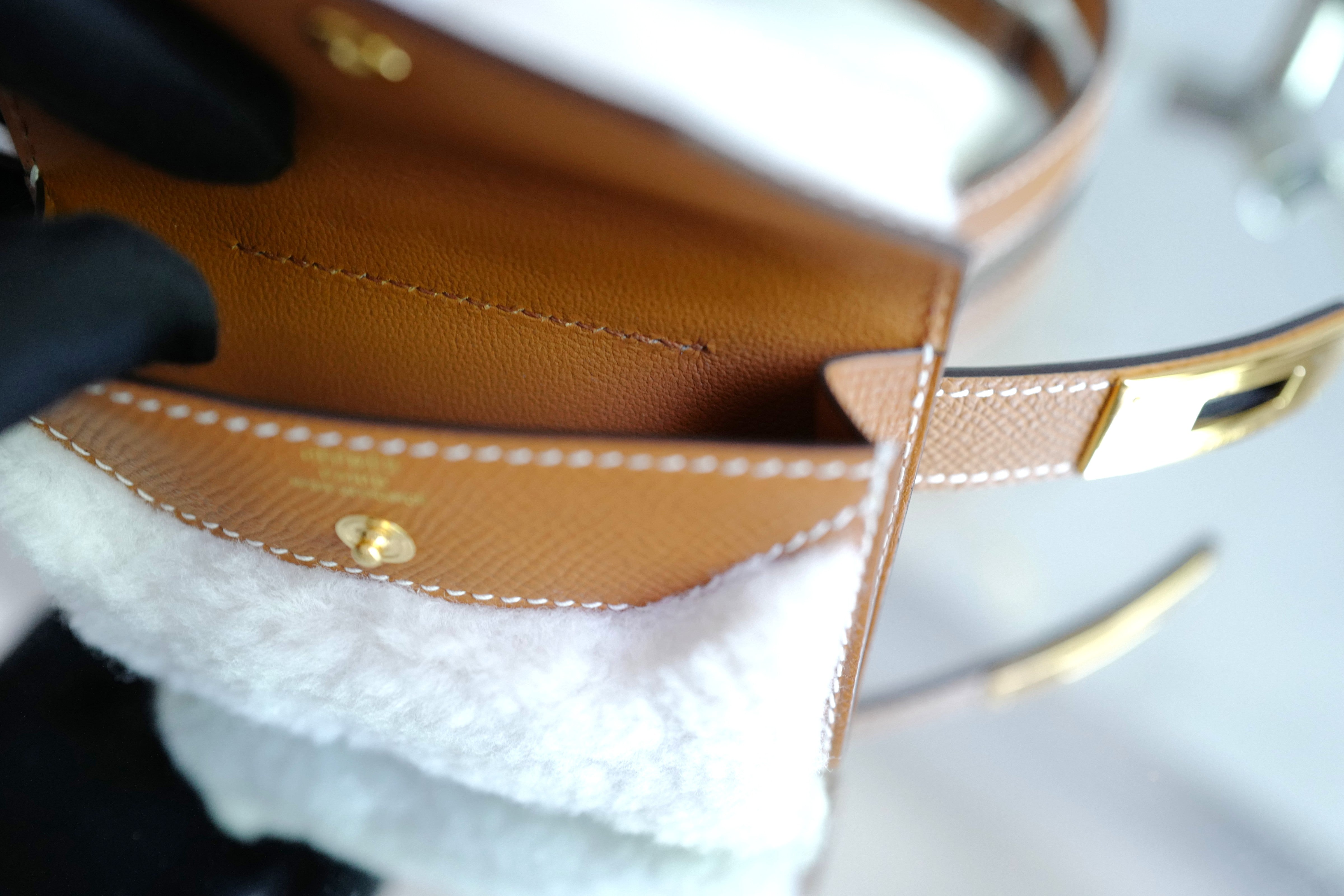 Brand NEW Hermès Kelly 18 Teddy Pocket in Gold / Ecru GHW W Stamp 2025