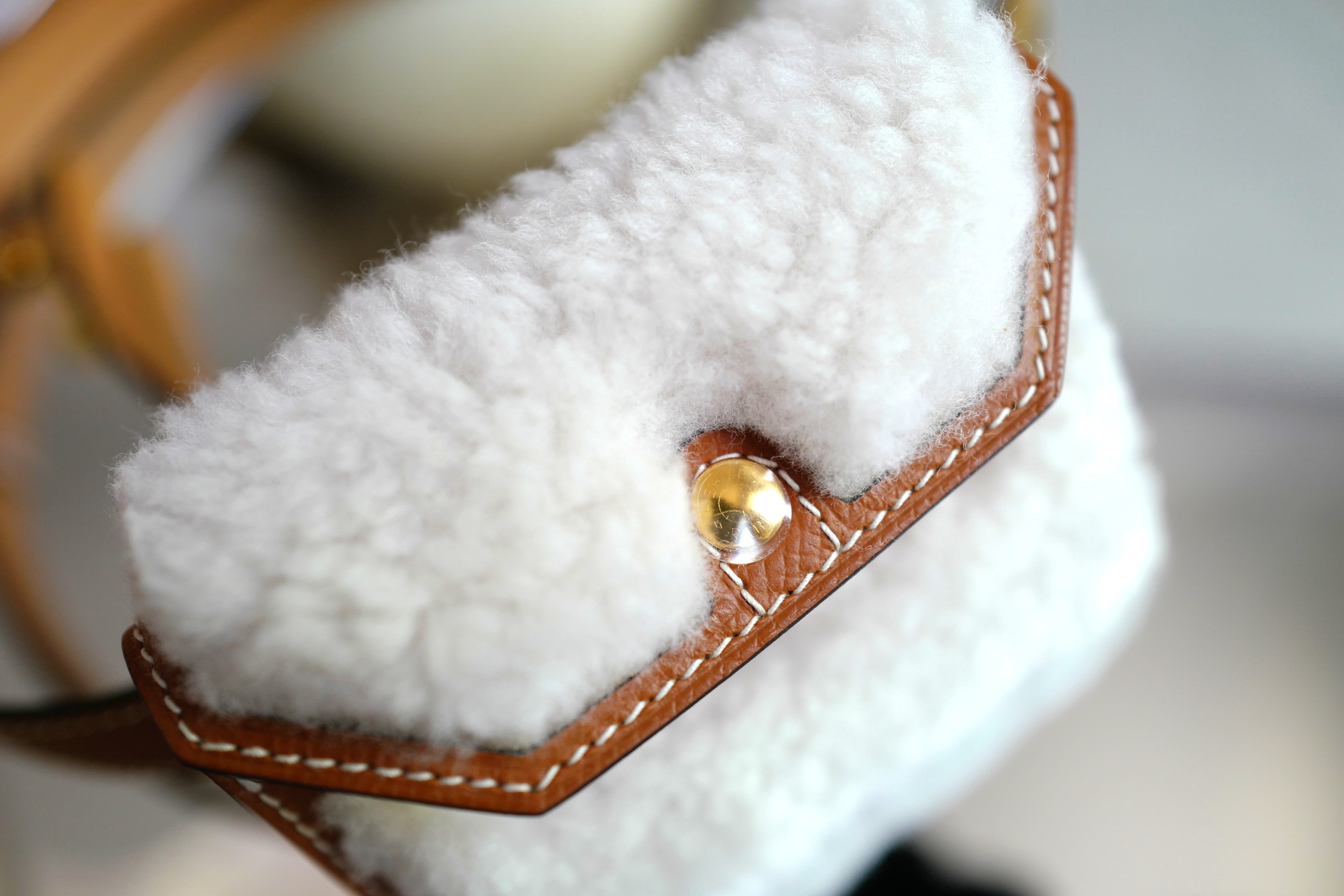 Brand NEW Hermès Kelly 18 Teddy Pocket in Gold / Ecru GHW W Stamp 2025