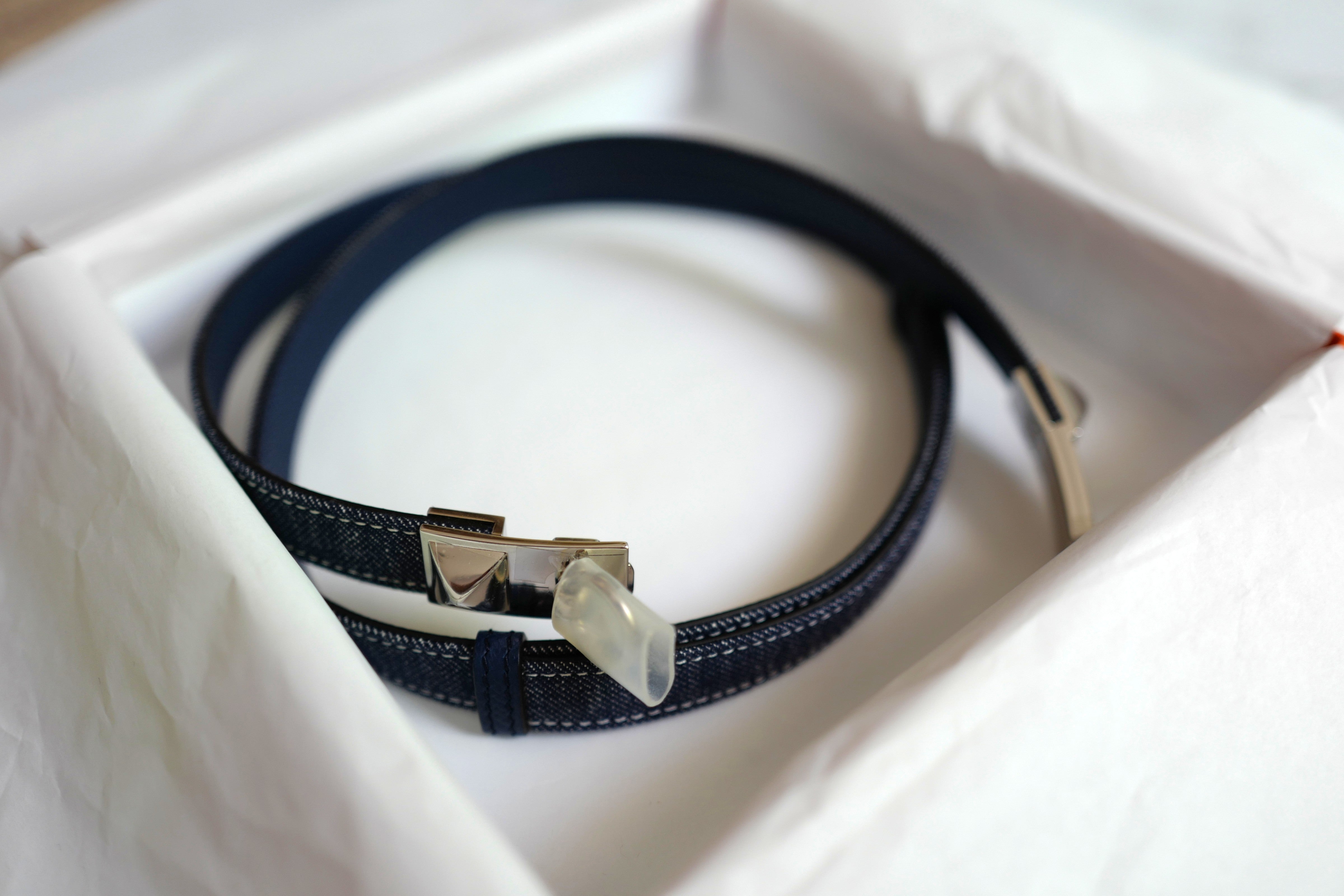 Brand New Hermès Rivale Jean 18 Belt in Bleu Indigo / Blanc / Bleu Navy PHW