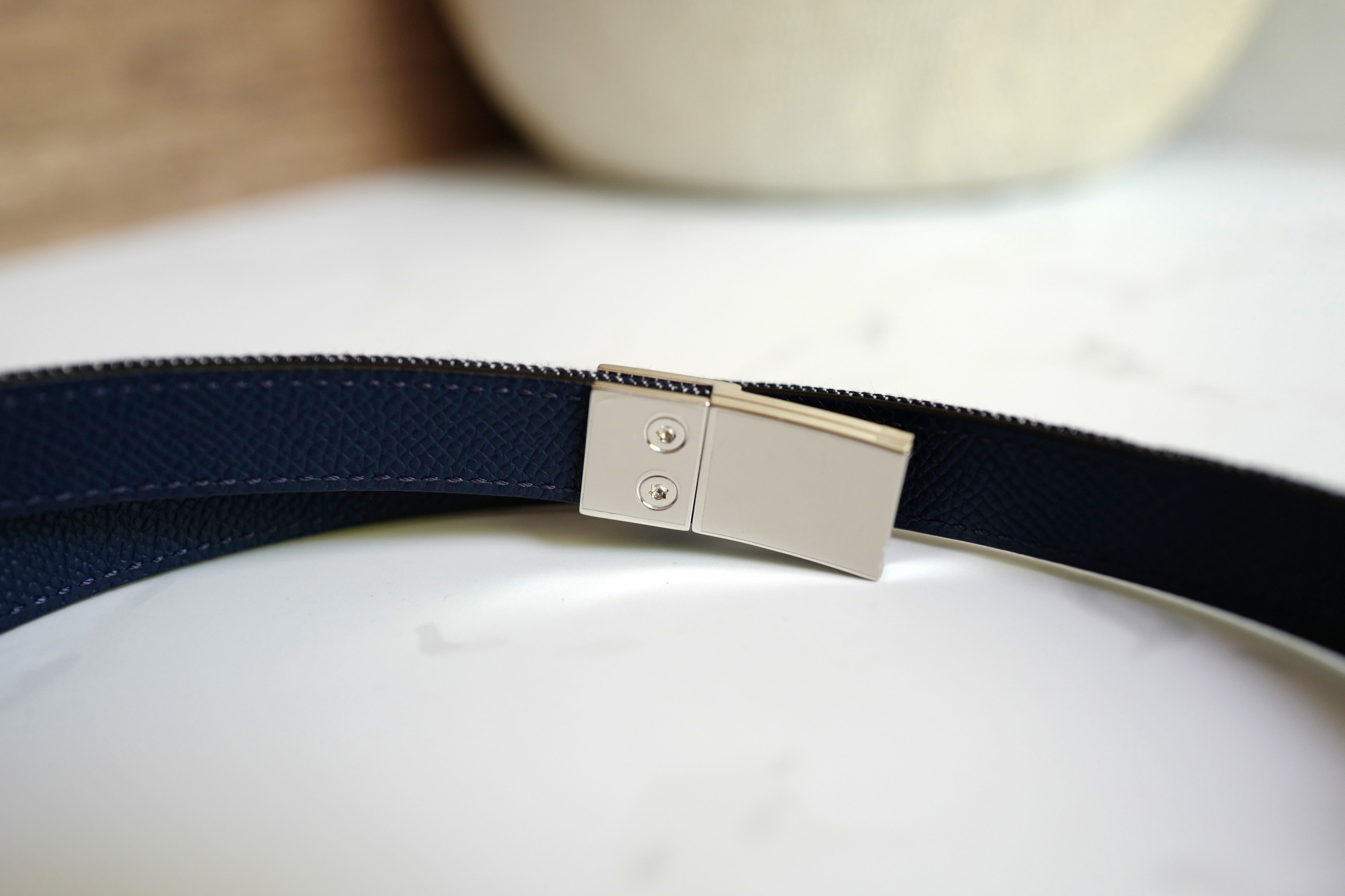 Brand New Hermès Rivale Jean 18 Belt in Bleu Indigo / Blanc / Bleu Navy PHW