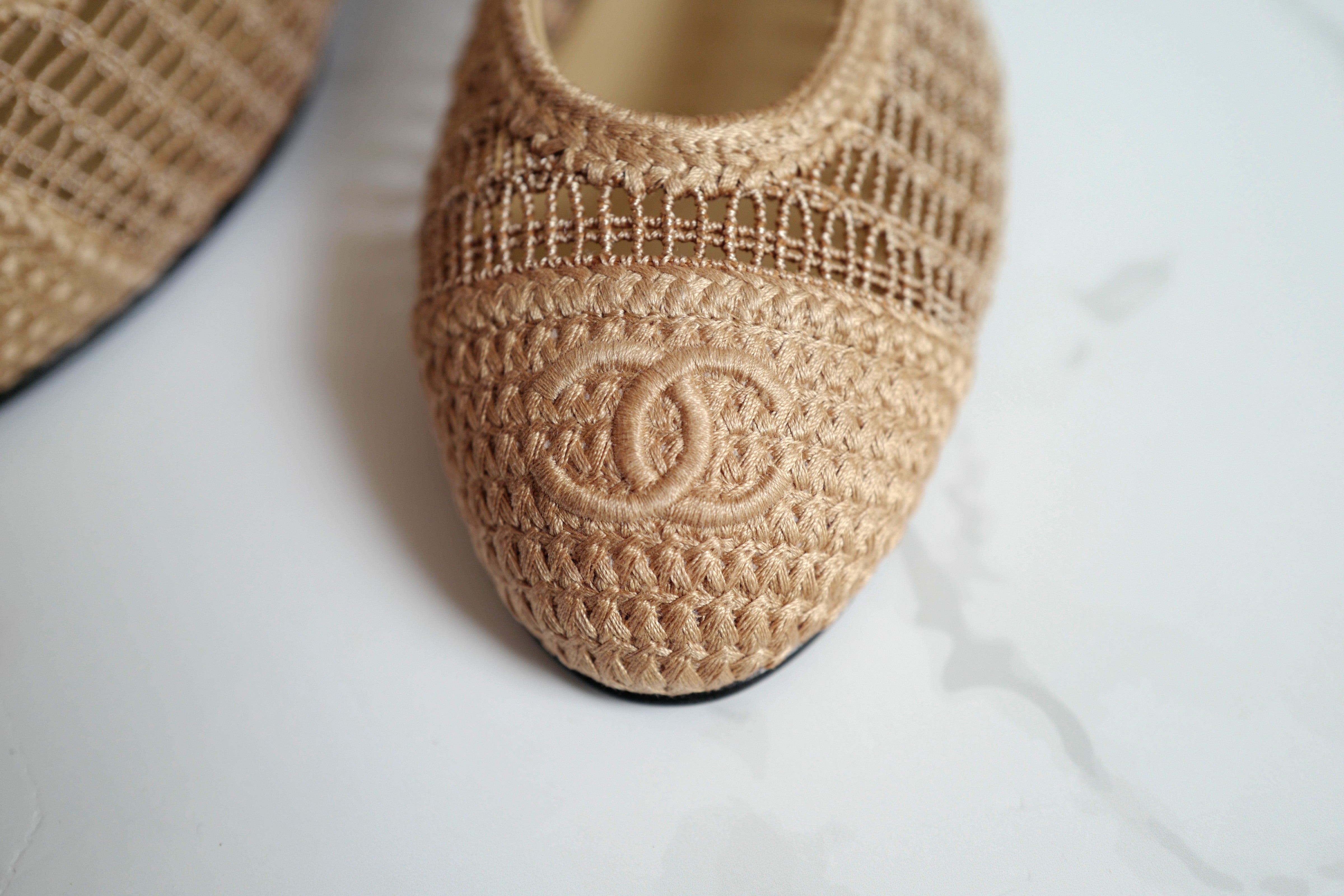 BNIB Chanel Spring-Summer 25P Raffia Ballet Flats Dark Beige/Beige Size 38