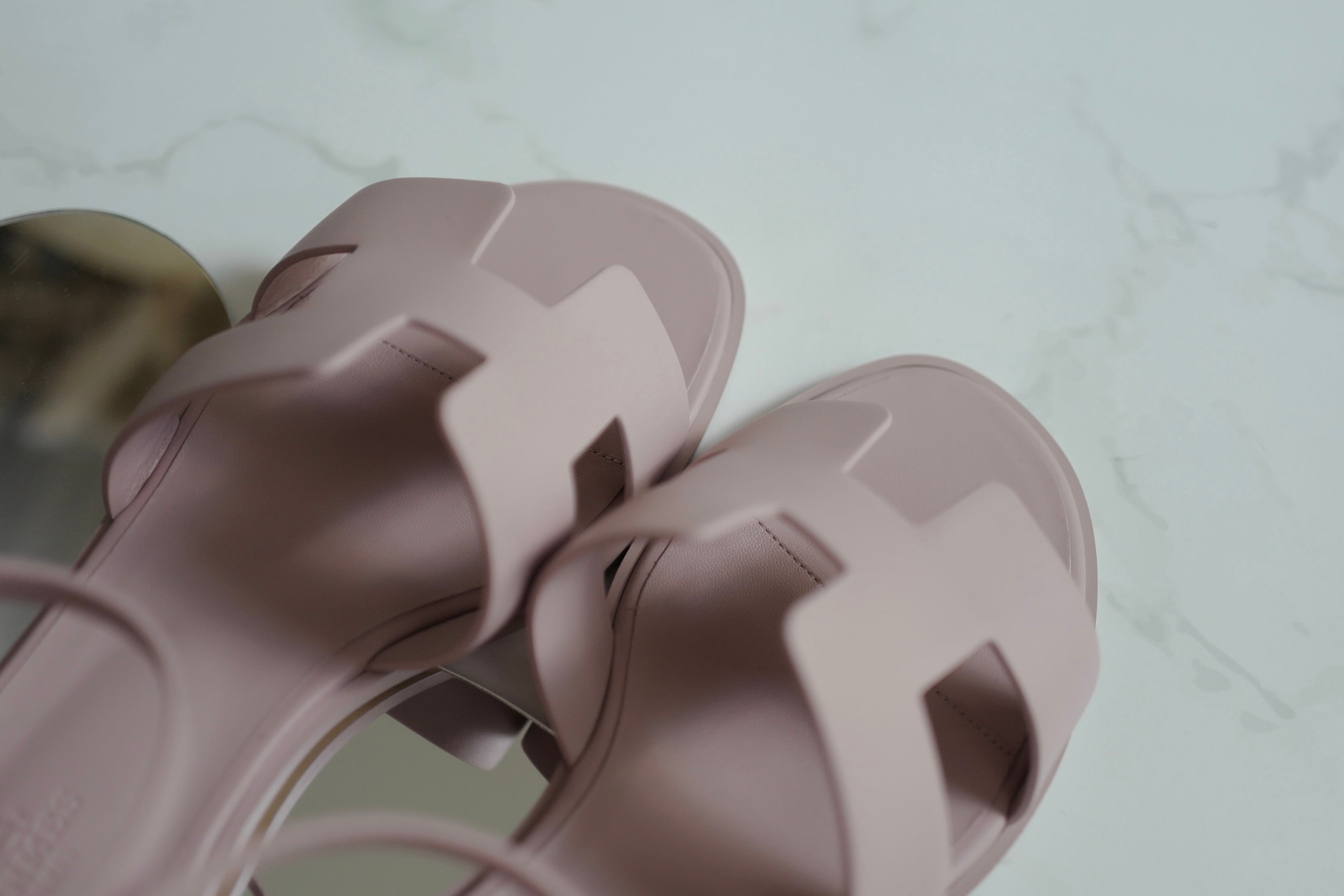 人気☆【HERMES】サンダル Santorini Rose Cancan レディース BNIB Hermes Santorini Sandal In rose cancan Size 39