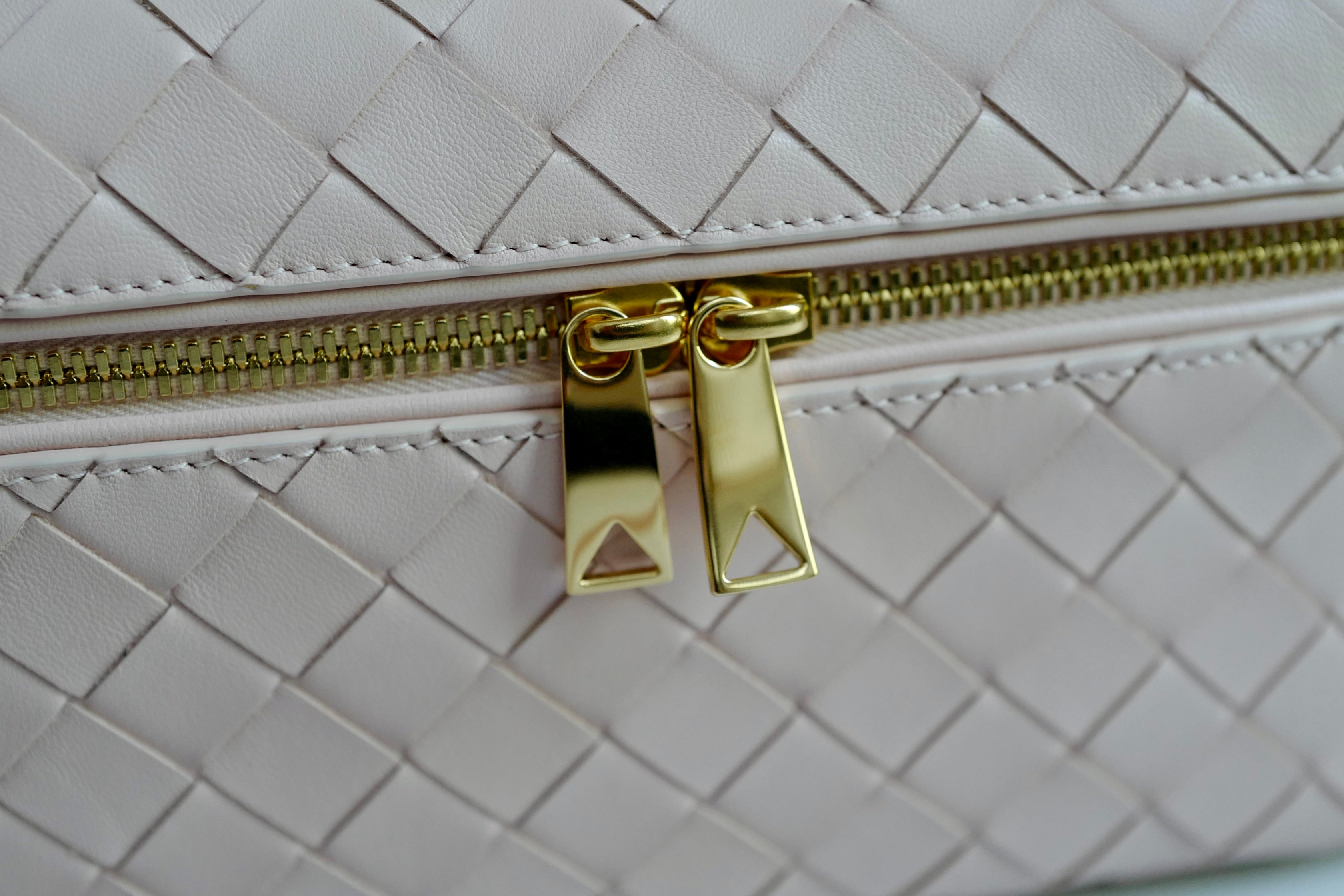 Bottega Veneta Bang Bang Vanity Bag in Cameo Pink NEW