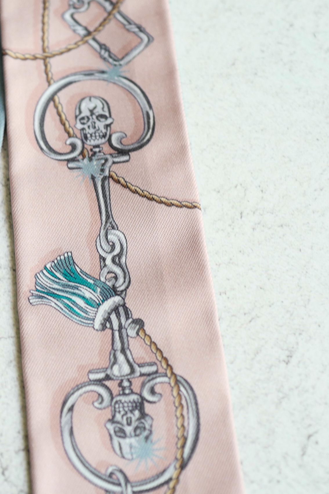 Hermès Twilly C’est La Fête Bleu Glacier / Rose Poudre / Gris 100% Silk Twill