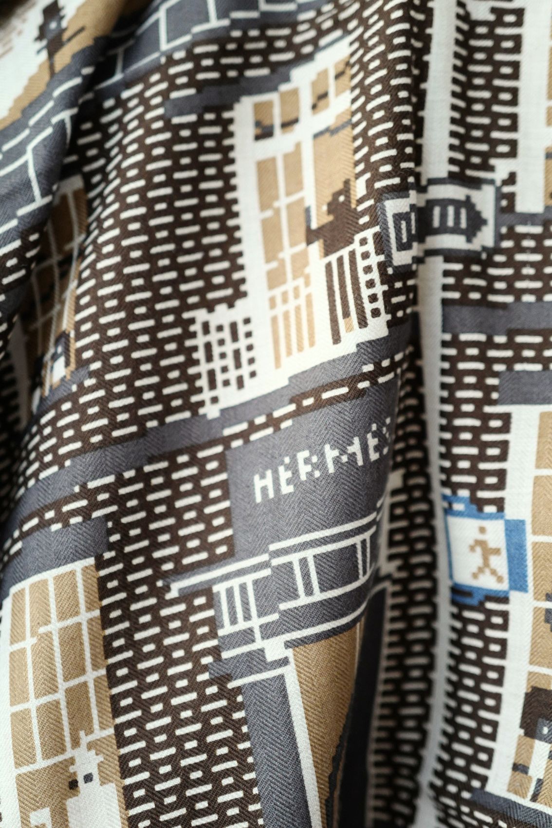 Hermès Scarf Madison Party Beige/Denim/Caramel Cashmere Silk 100