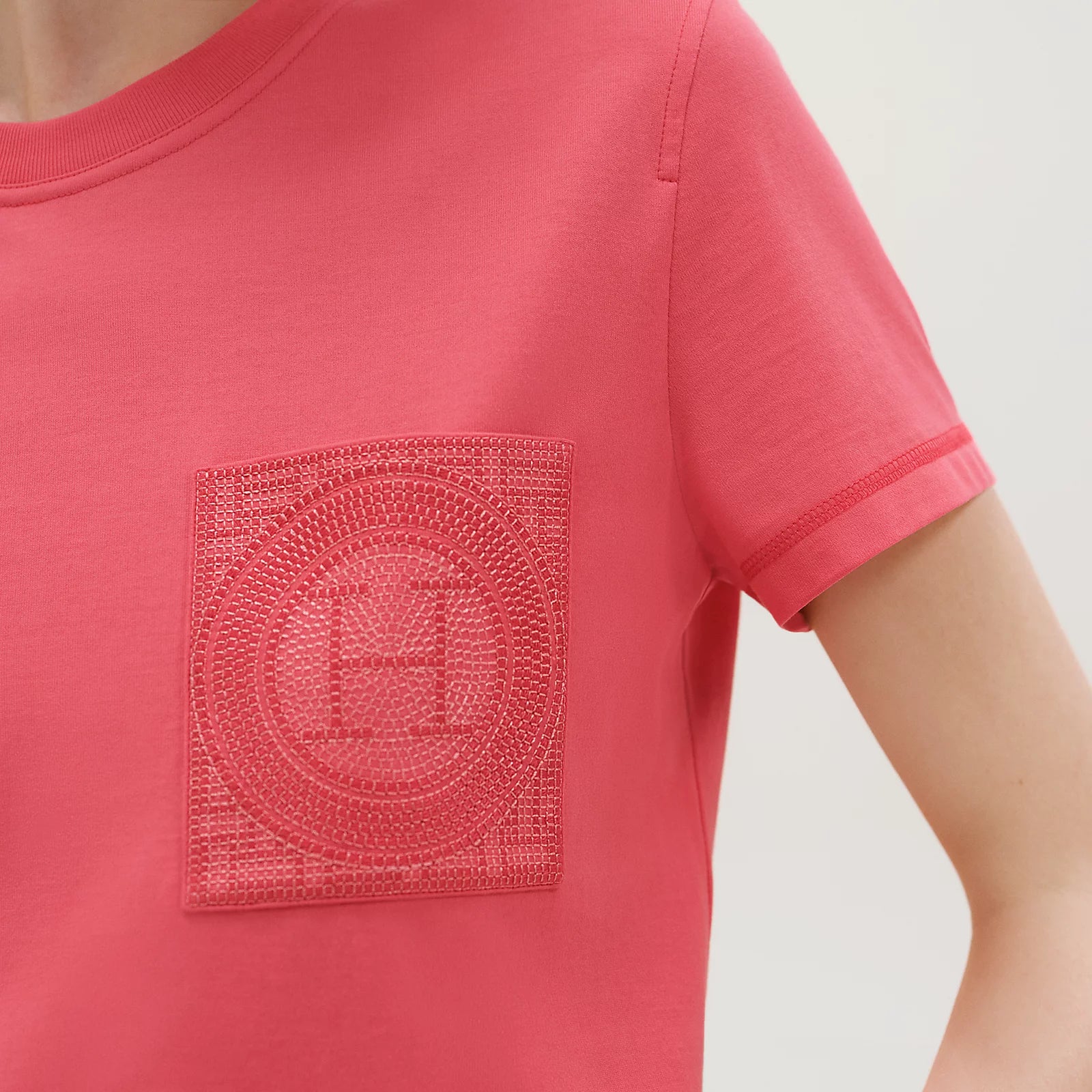 NEW Hermes Embroidered Pocket Straight T-shirt Vermillion Rose size 36
