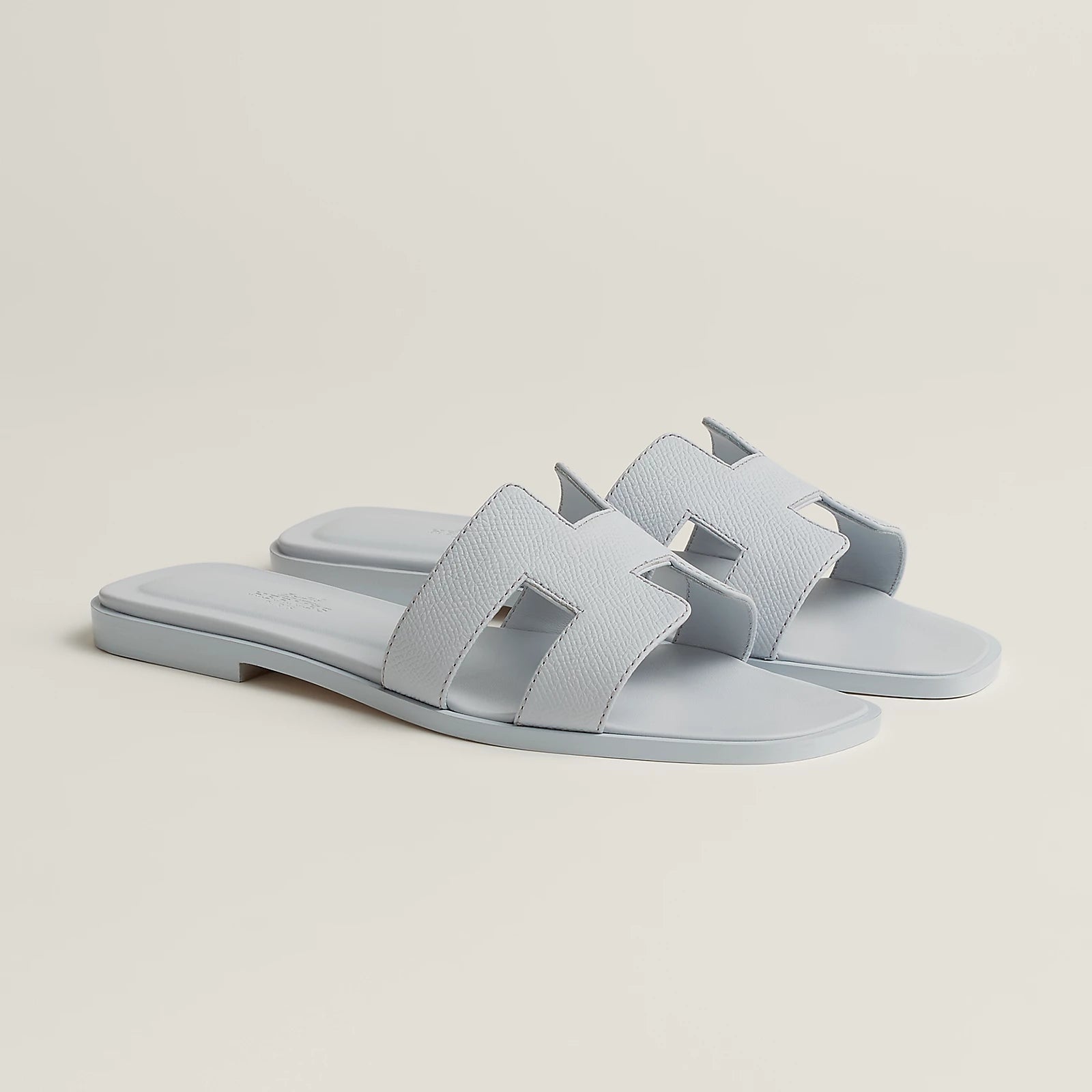 Brand New Hermès Oran Sandal in Ice Blue Bleu Brume Epsom Leather Size 38
