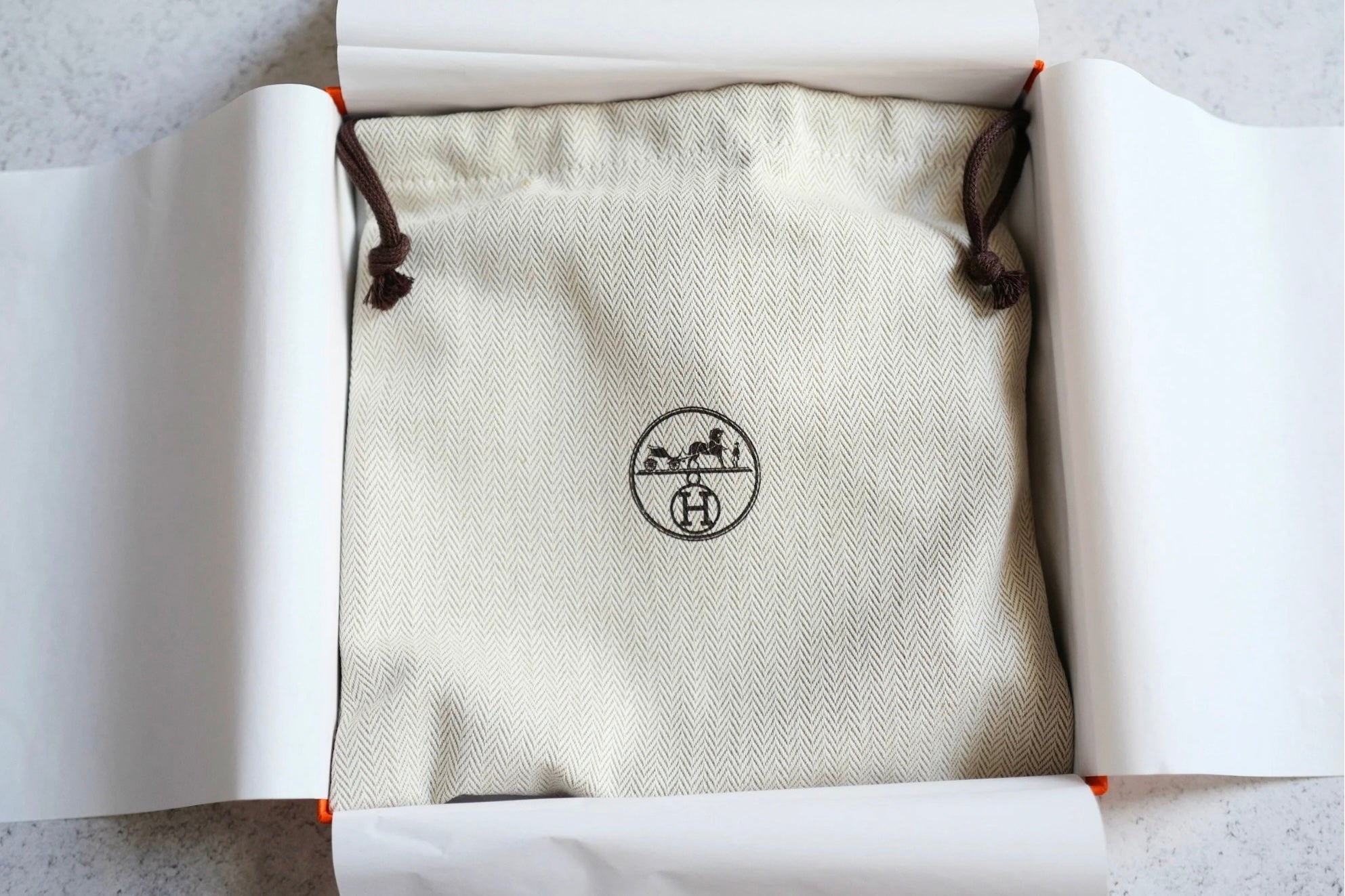 Hermès Kelly 18 Belt White Epsom Calfskin PHW