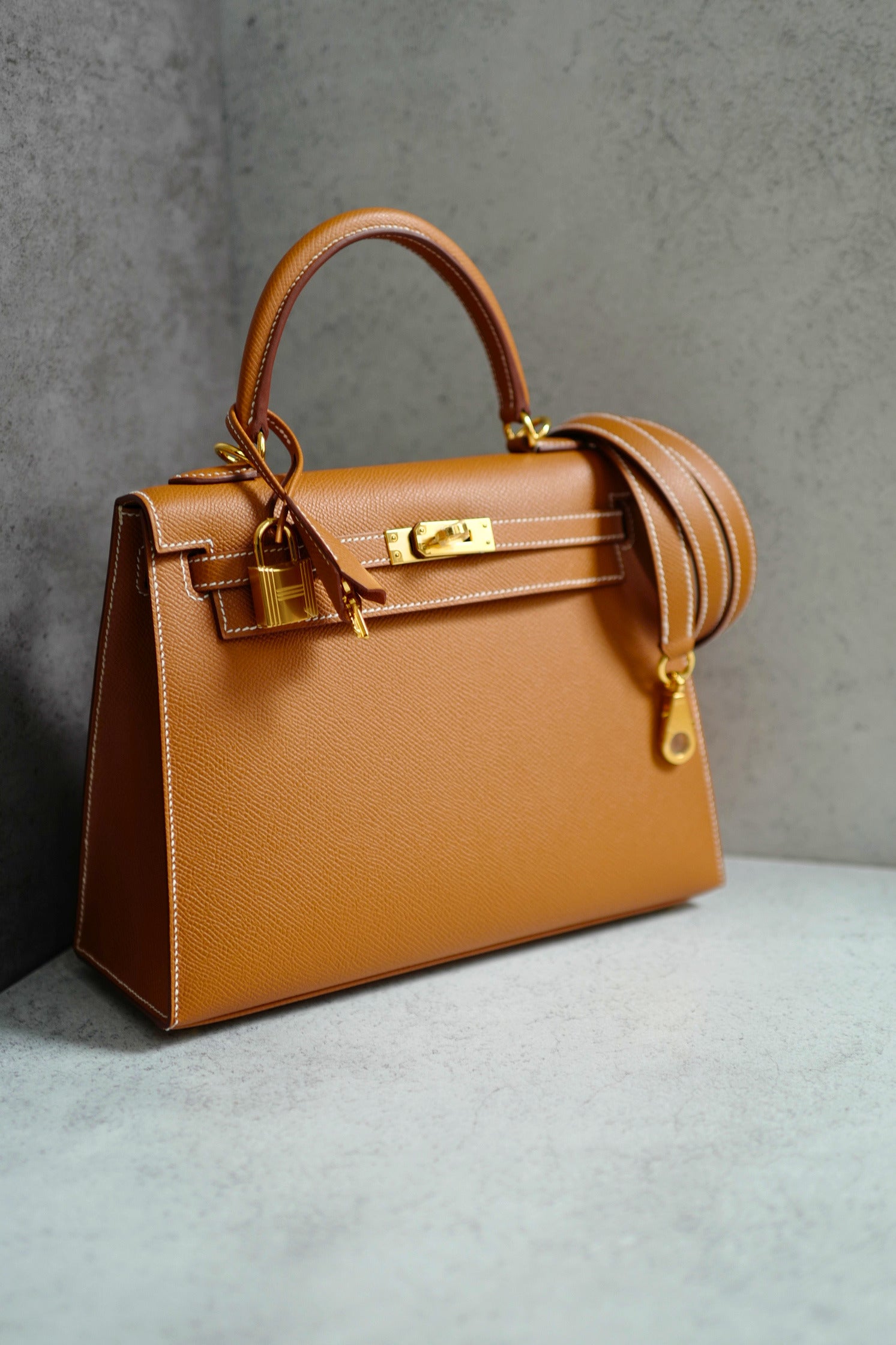 BNIB Hermes Kelly 25 Gold Epsom Sellier Gold Hardware G Stamp 2026