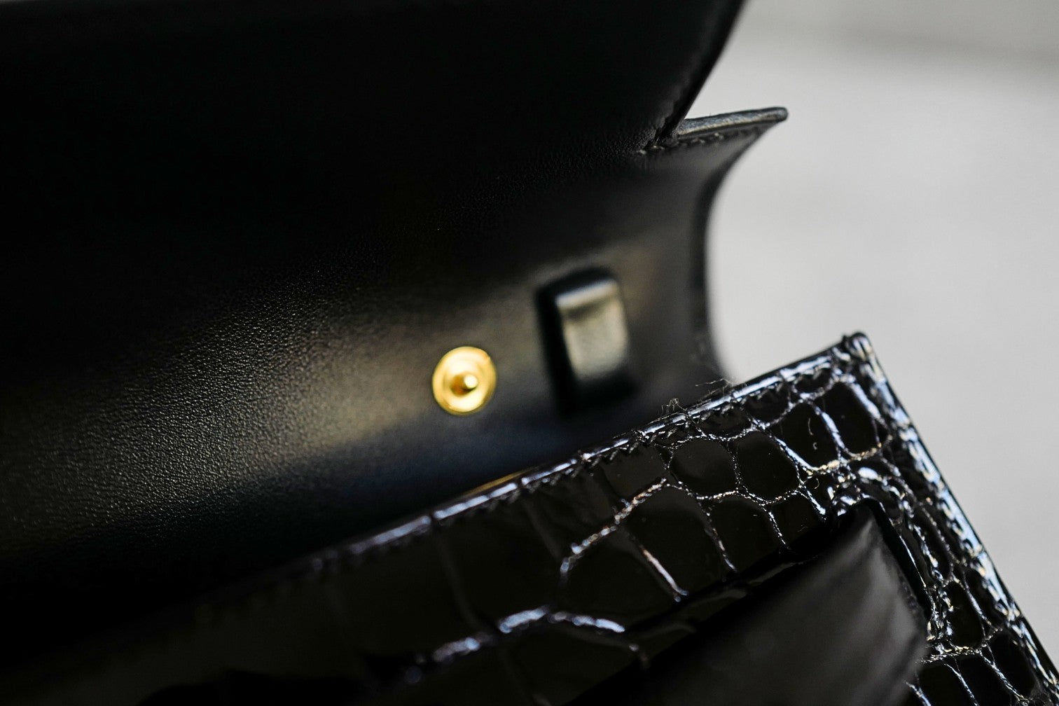 Hermès Kelly Elan Folie Clutch Black Porosus Crocodile & Feather Noir with Gold Hardware