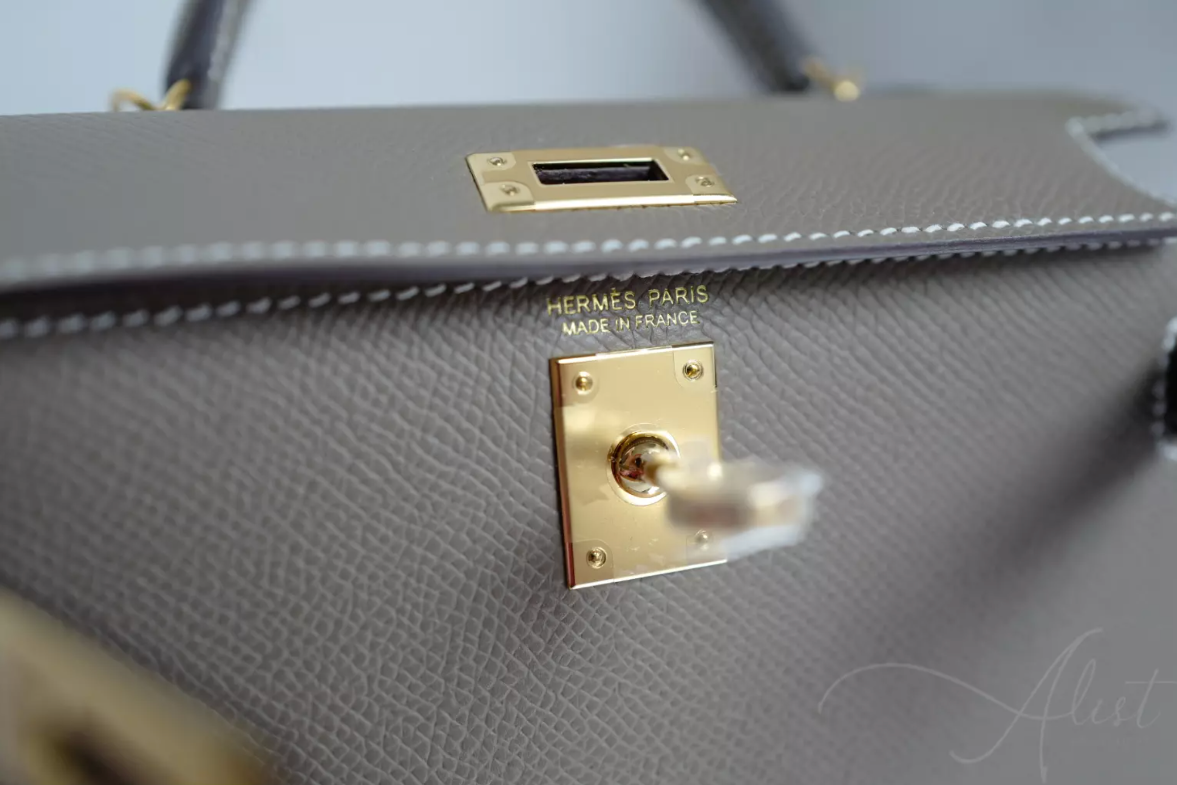 BNiB Hermes Mini kelly 20 Etoupe Epsom Gold HW U Stamp