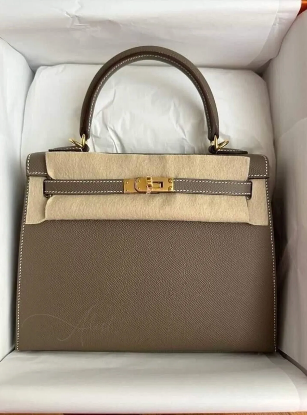 BNIB Hermes Kelly 25 Etoupe Epsom Sellier Gold HW B Complete Original Rec