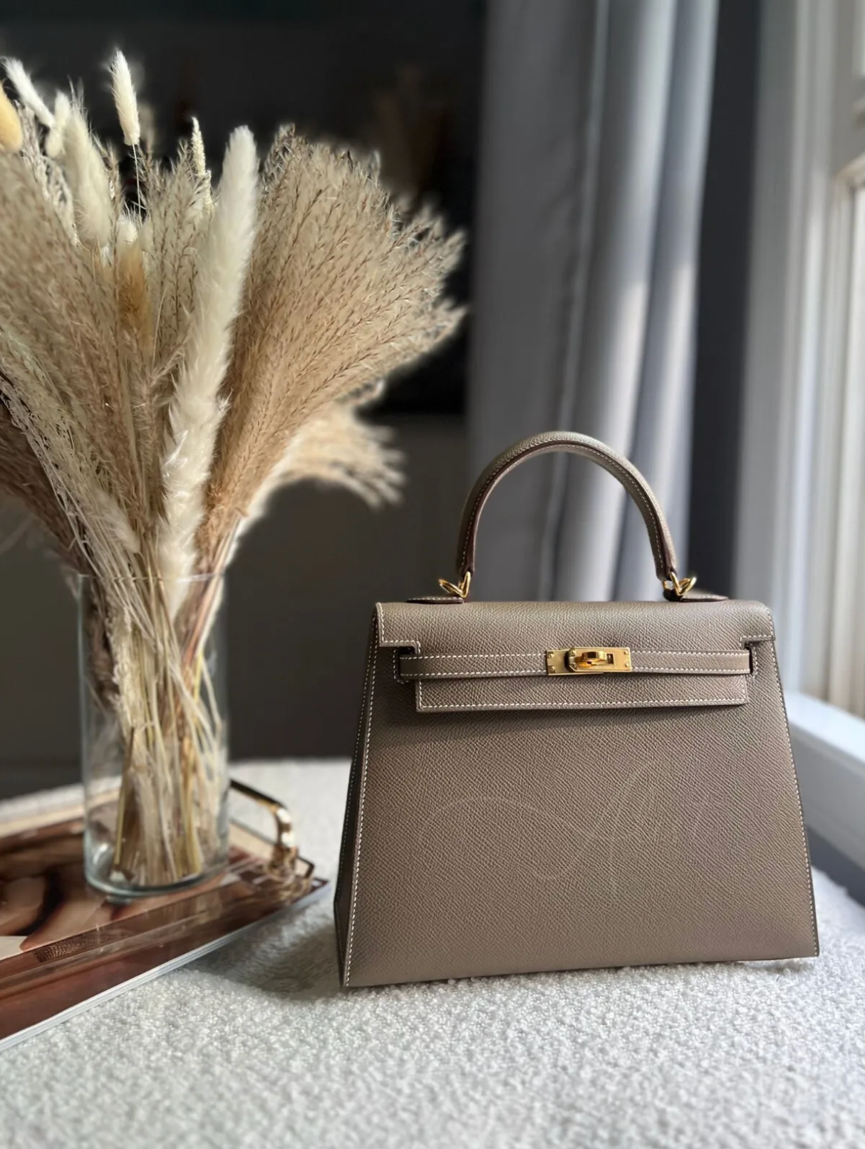 BNIB Hermes Kelly 25 Etoupe Epsom Sellier Gold HW B Complete Original Rec