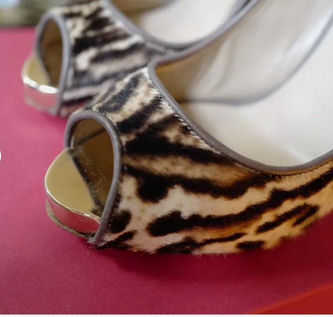 Preowned Valentino Heels Leopard Print size 37