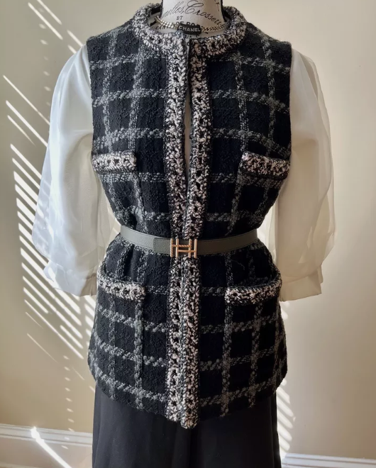 Chanel Vest Tweed De Laine New Fall-Winter 2022/23 Collection Size 36