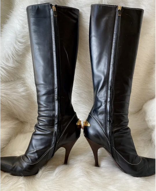 Louis Vuitton Leather Knee High Boots in Black size 36.5 Preowned