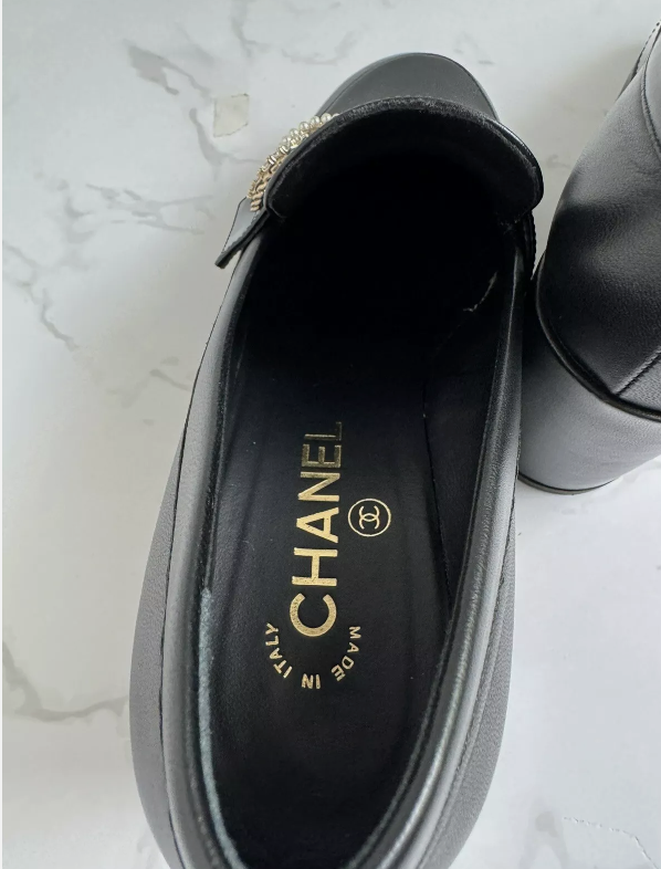 BNIB CHANEL 23C Black Moccasin Loafers With Platform Heels Gold CC Logo Size 39