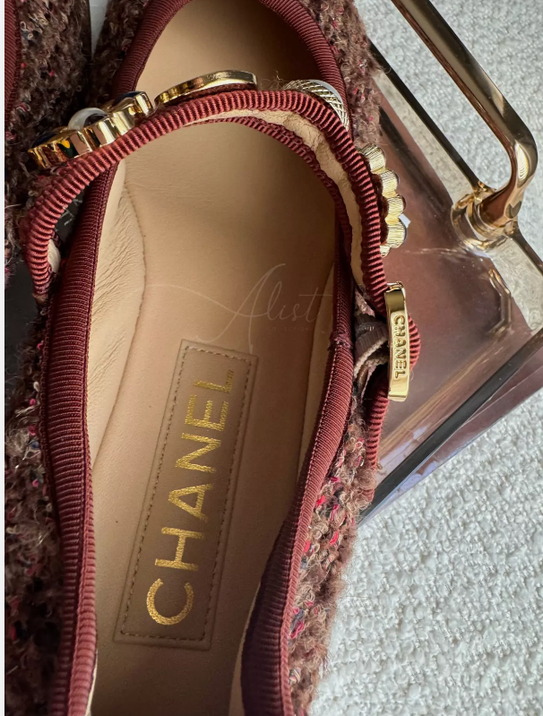 Chanel 24A Metier D’art Jane Tweed Wool Flats with Charms in Red/Brown/Blue BNIB