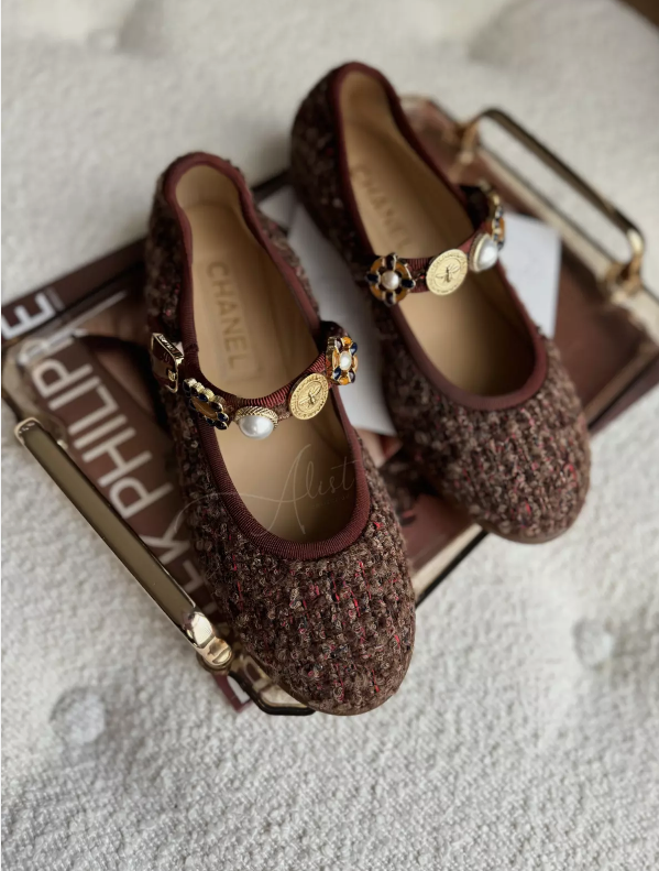 Chanel 24A Metier D’art Jane Tweed Wool Flats with Charms in Red/Brown/Blue BNIB