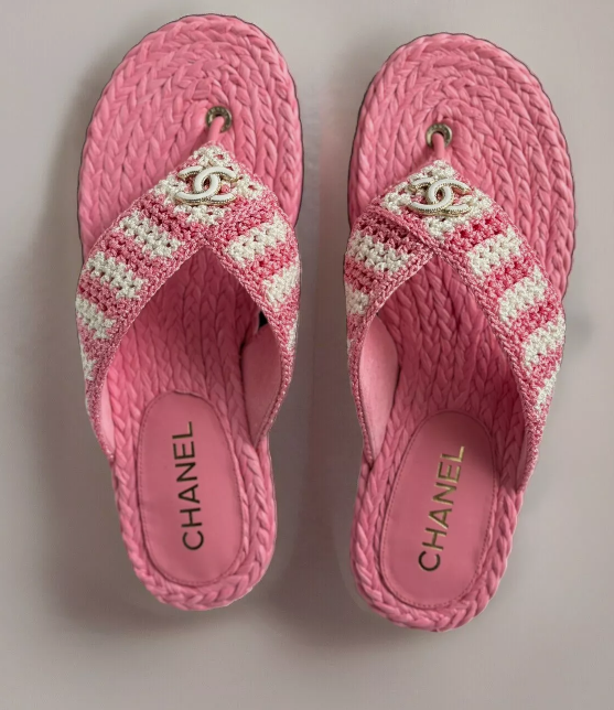 BNIB Chanel 24M Coco Neige beach Collection Pink Crochet Thong Sandal