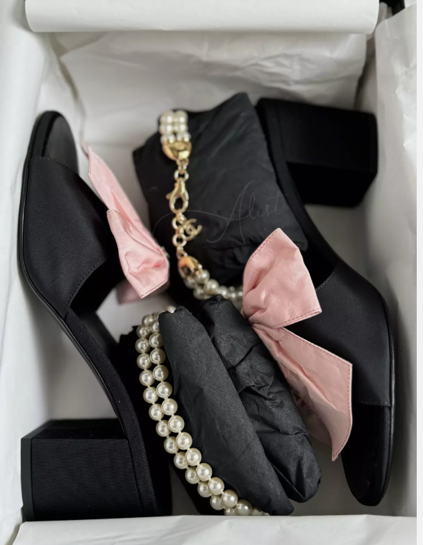 BNIB Chanel 24A Pink Bow Heels with Pearl Strap size 37.5