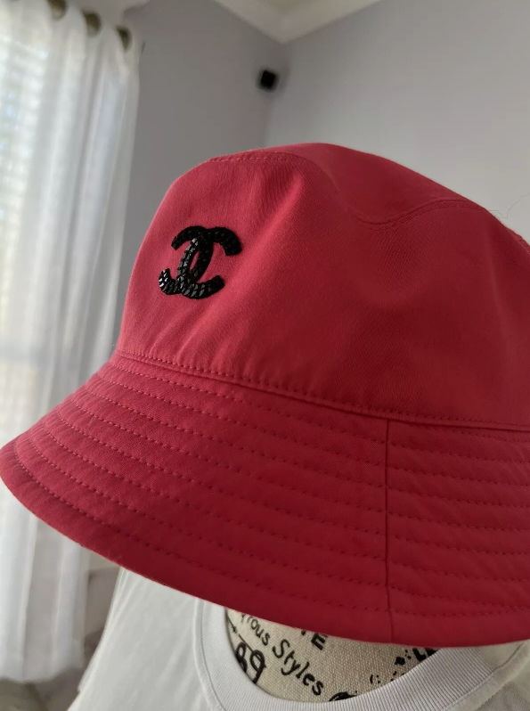 Chanel 24S Bucket Hat Reversible Pink CC Logo NEW (2 Ways To Style This Hat!!)