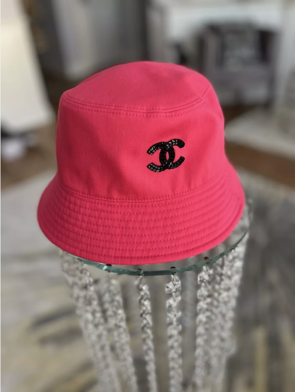 Chanel 24S Bucket Hat Reversible Pink CC Logo NEW (2 Ways To Style This Hat!!)