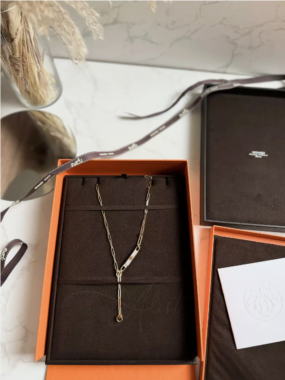 BNIB Hermes Kelly chaine necklace gold with diamonds DIA YG-18k Over $16K Retail