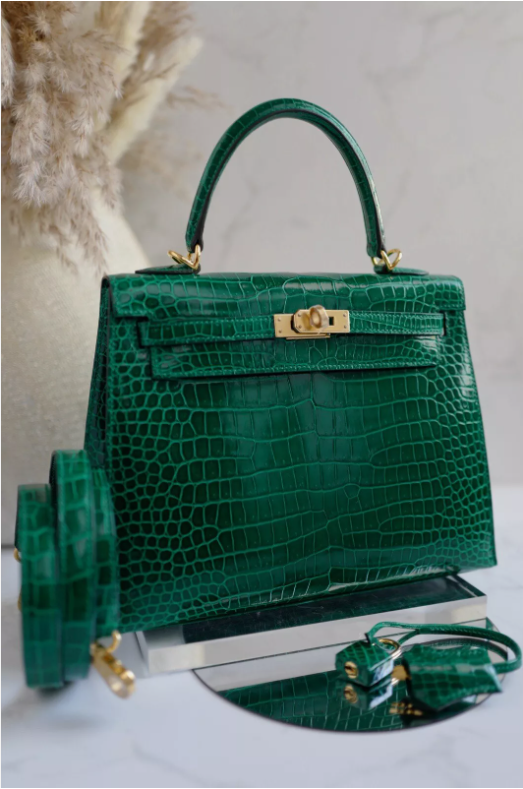 Hermes Kelly 25 Vert Emeraude Shiny Porosus Gold HW New Condition Complete Rec