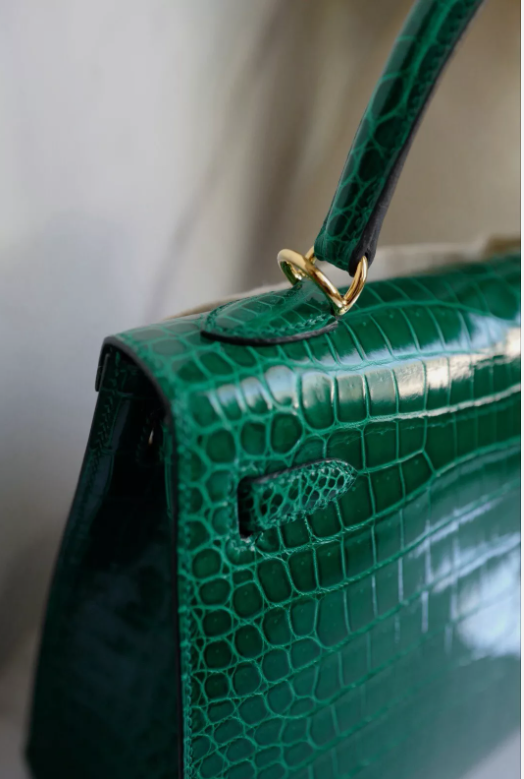 Hermes Kelly 25 Vert Emeraude Shiny Porosus Gold HW New Condition Complete Rec