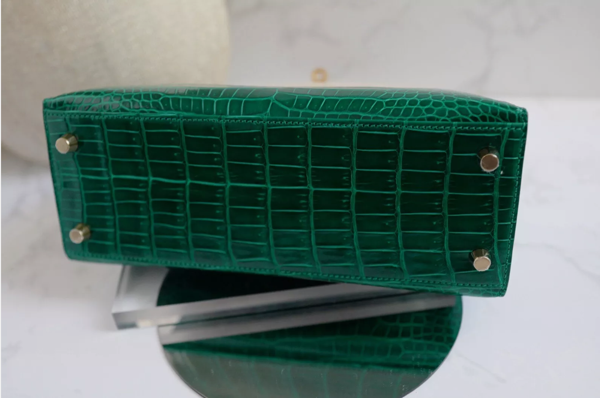 Hermes Kelly 25 Vert Emeraude Shiny Porosus Gold HW New Condition Complete Rec