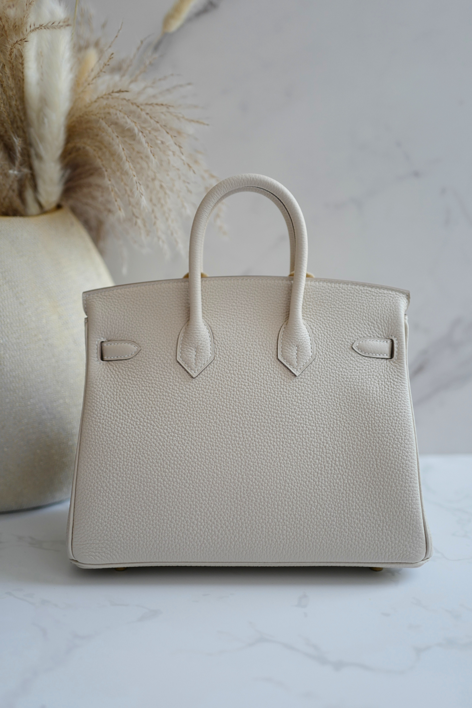 BNIB Hermès Birkin 25 Bag Craie Togo Leather with Gold Hardware