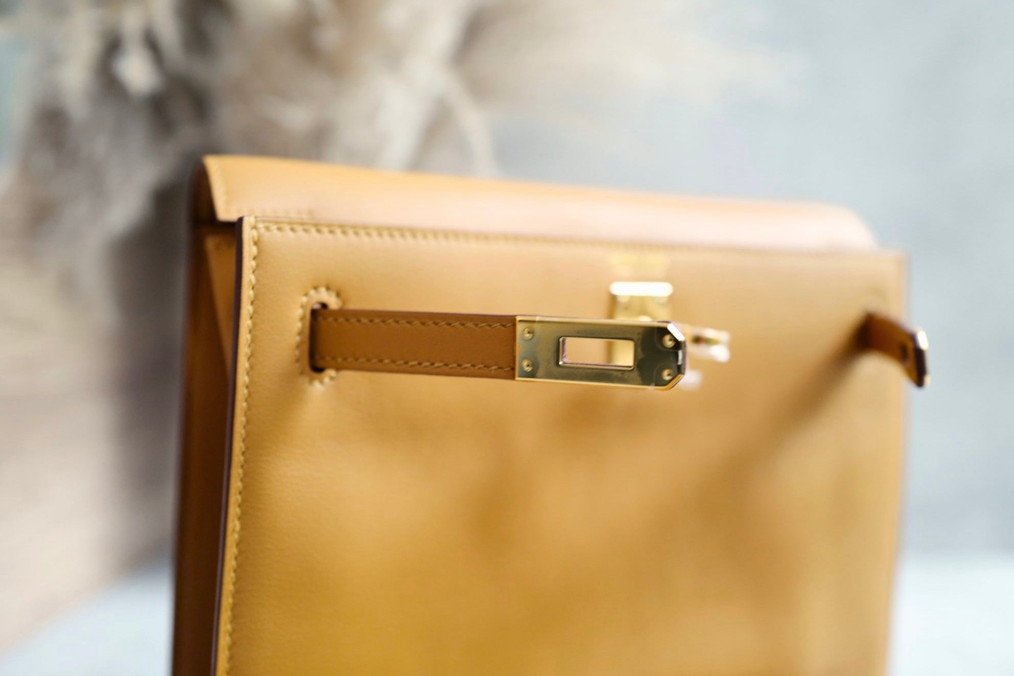 Hermès Kelly Danse Anate Sesame Swift Leather GHW B Stamp 2023