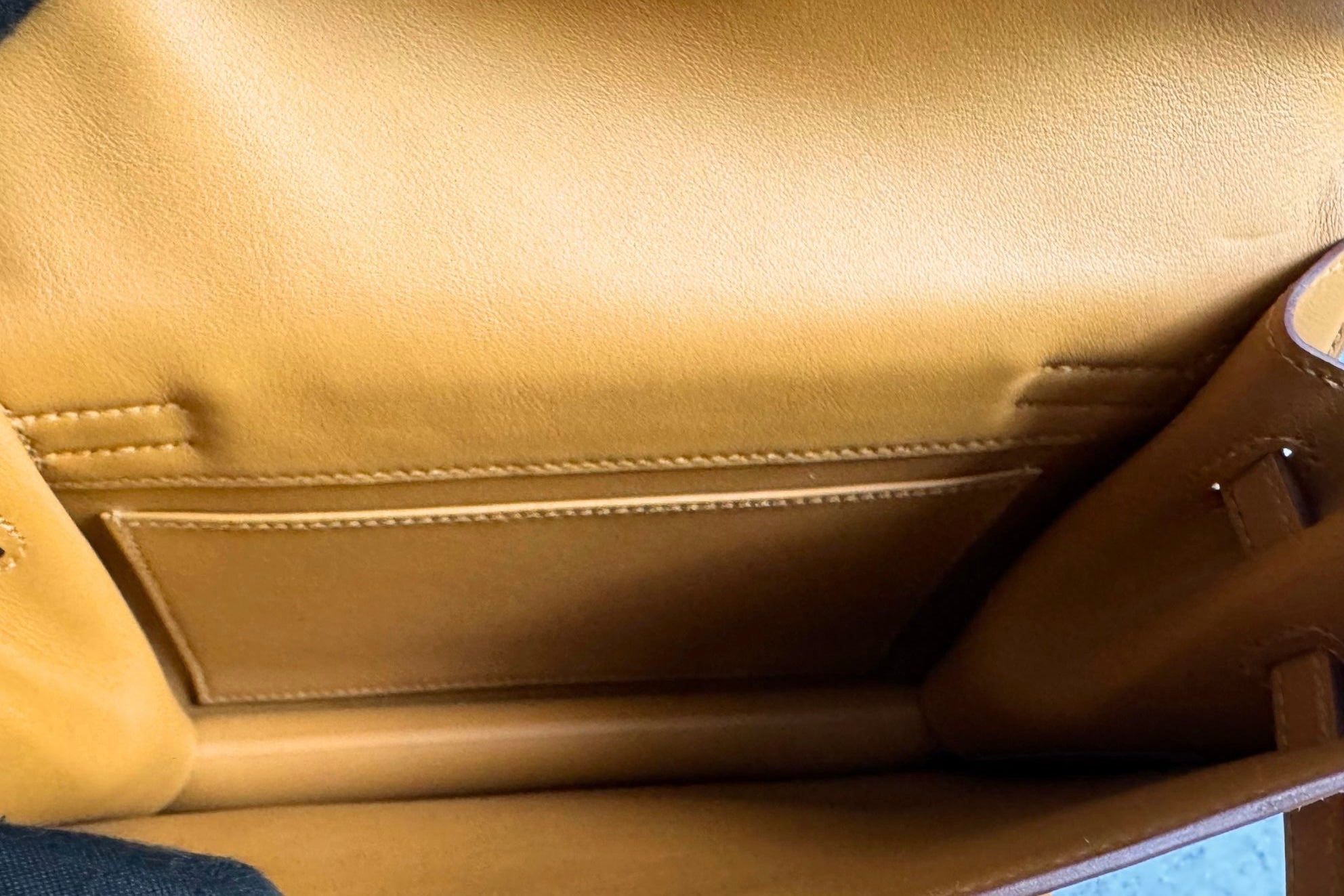 Hermès Kelly Danse Anate Sesame Swift Leather GHW B Stamp 2023