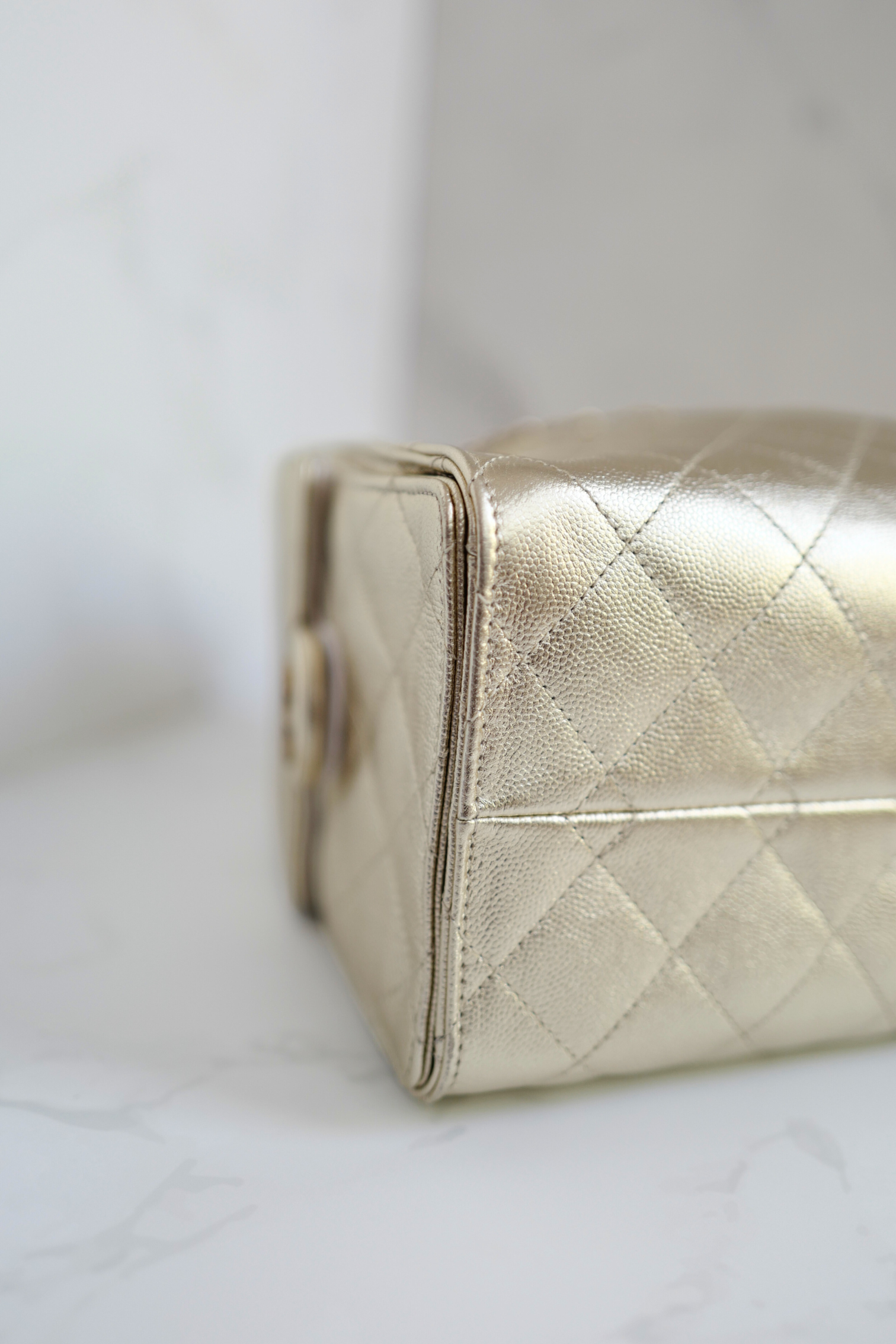 NEW Chanel 25A Small Hobo Bag Light Gold Caviar Leather LGHW